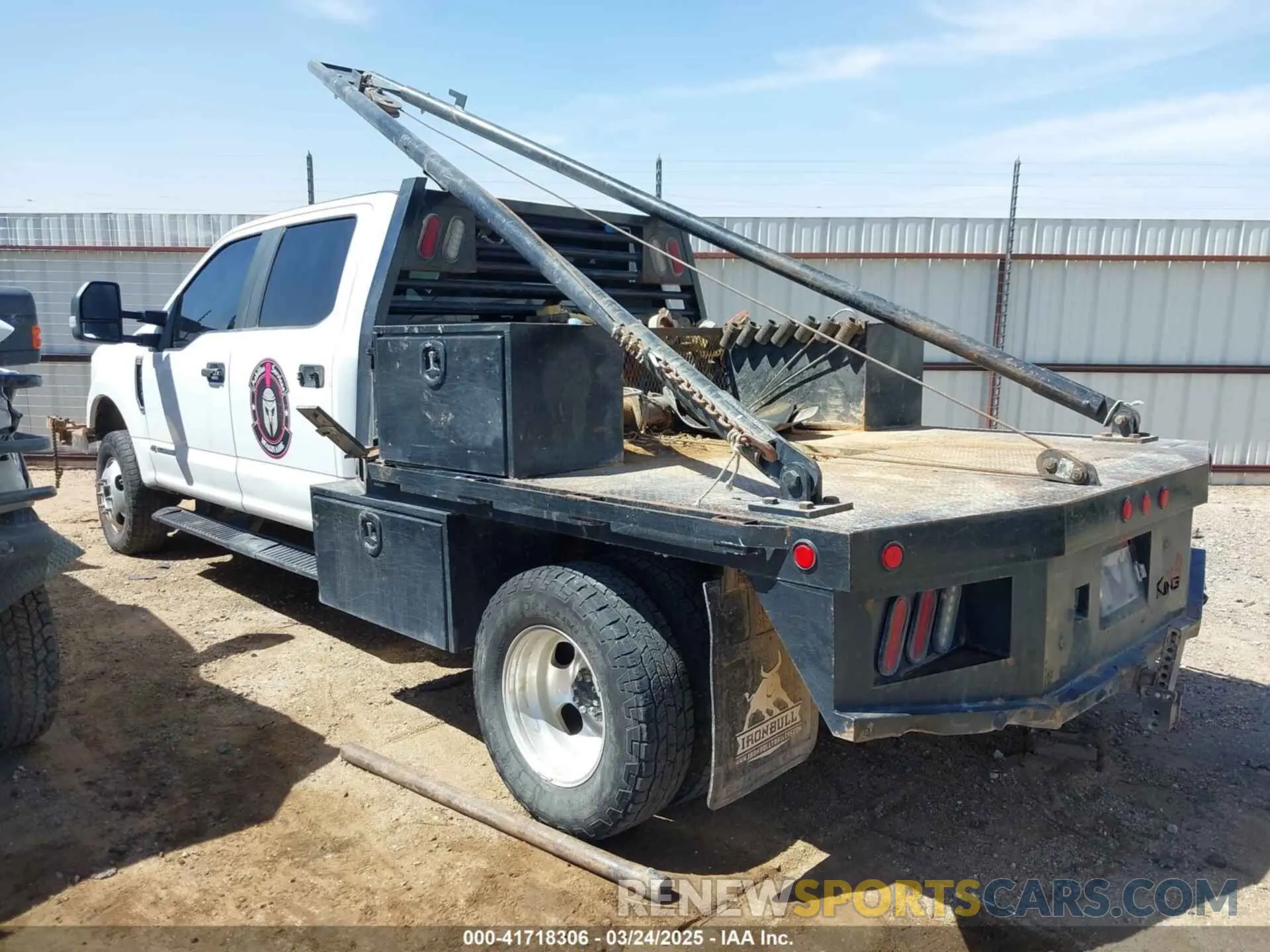3 fotografías del automóvil dañado 1FT8W3DT3KEG03246 FORD F-350 2019