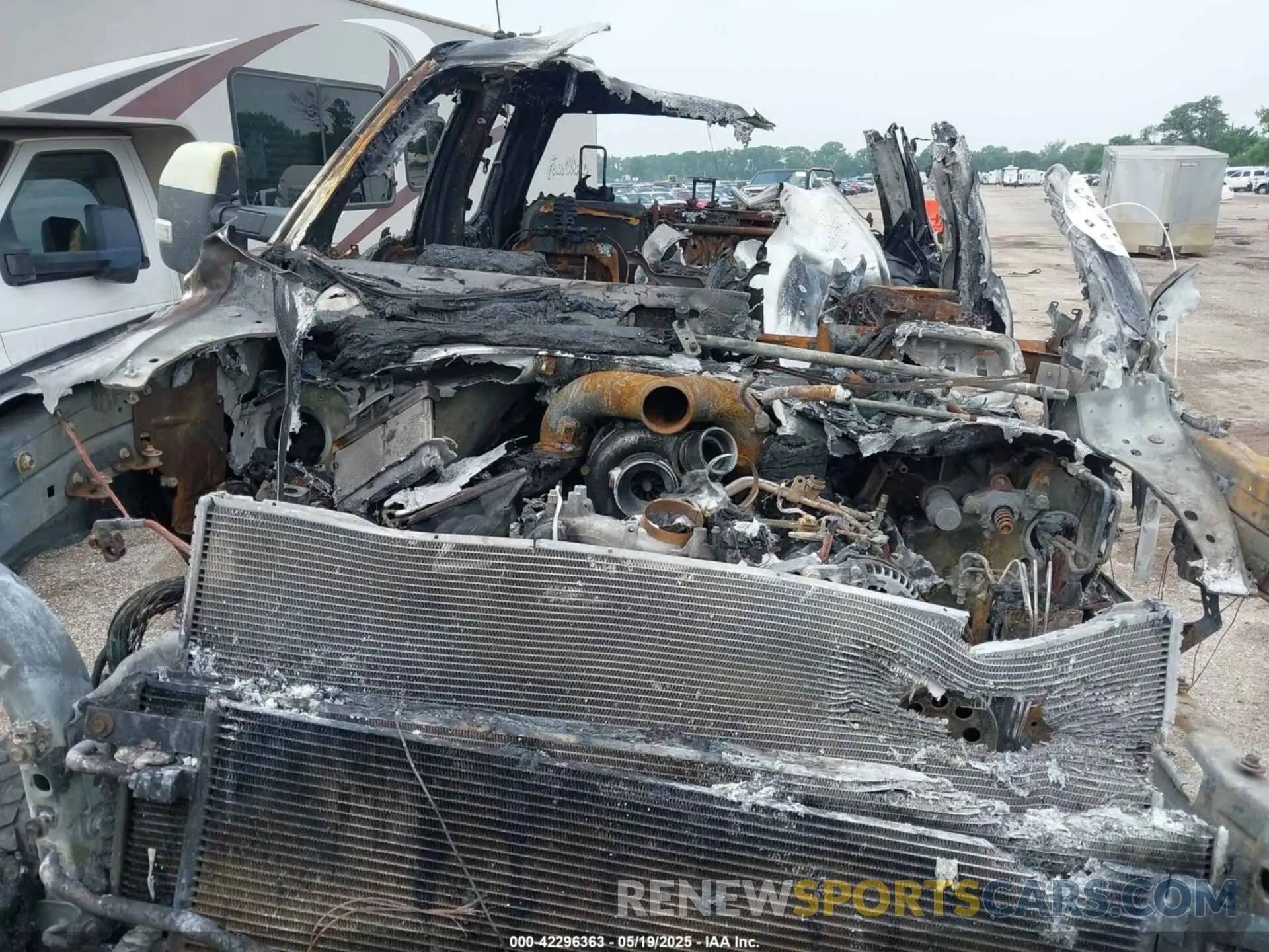 10 fotografías del automóvil dañado 1FT8W3DT5KED64377 FORD F-350 2019