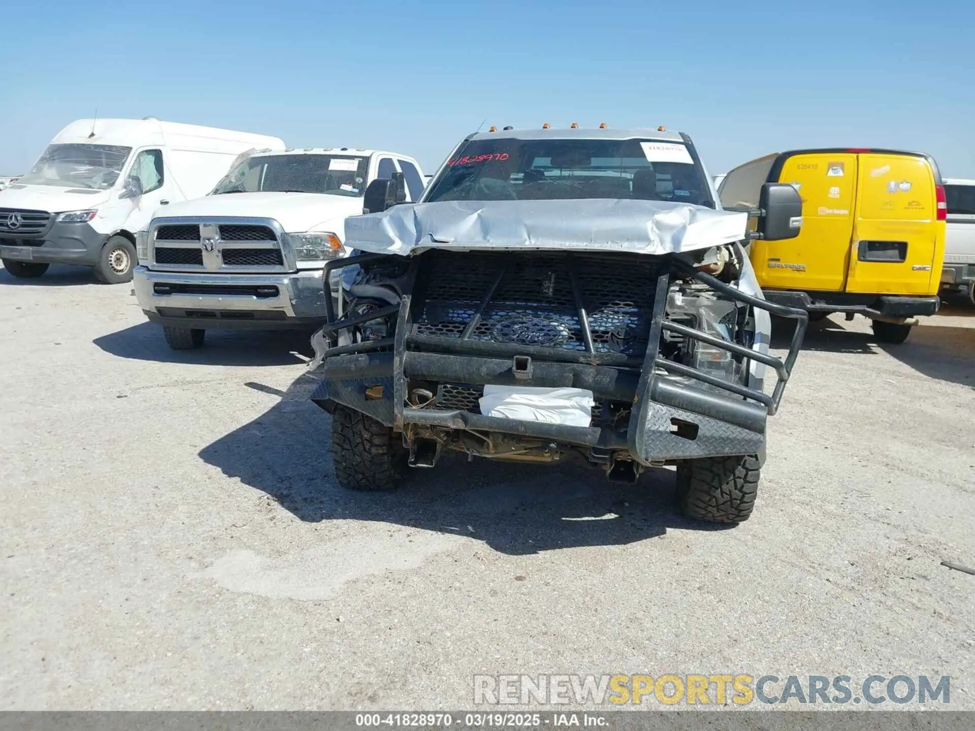 12 fotografías del automóvil dañado 1FT8W3DT5KEF39307 FORD F-350 2019