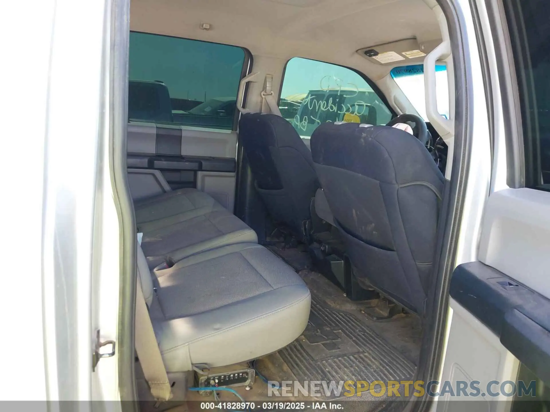 7 fotografías del automóvil dañado 1FT8W3DT5KEF39307 FORD F-350 2019