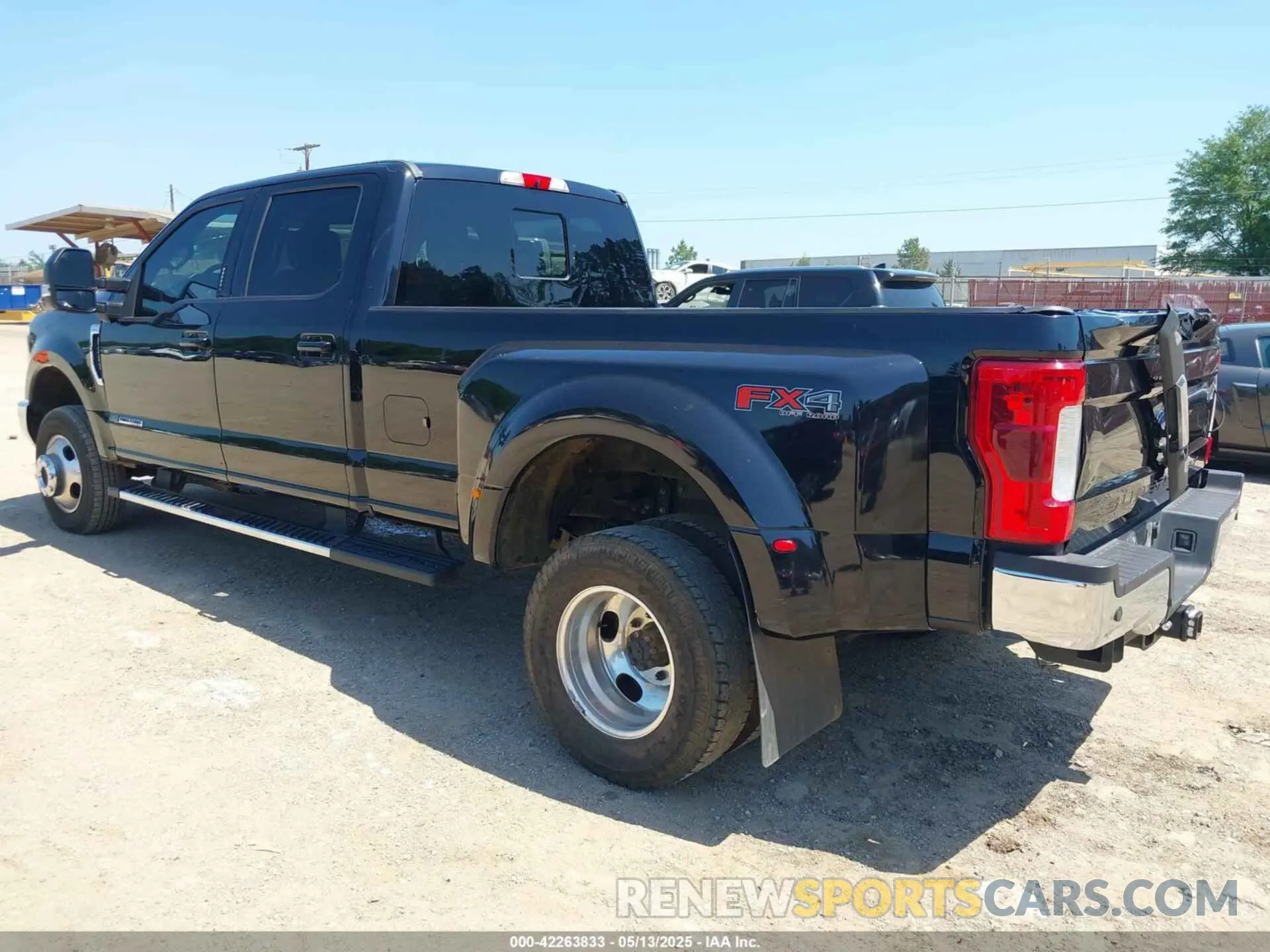 3 fotografías del automóvil dañado 1FT8W3DT6KED10358 FORD F-350 2019