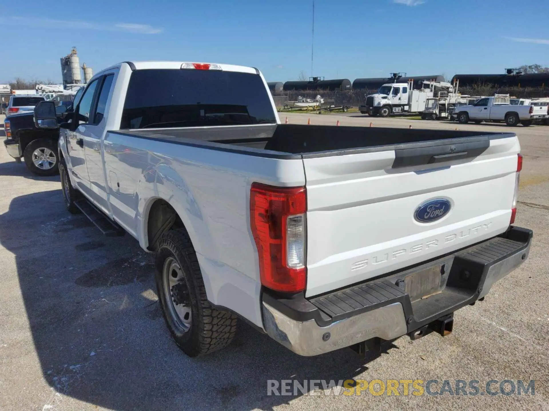 20 fotografías del automóvil dañado 1FT8X3AT9KED19685 FORD F-350 2019
