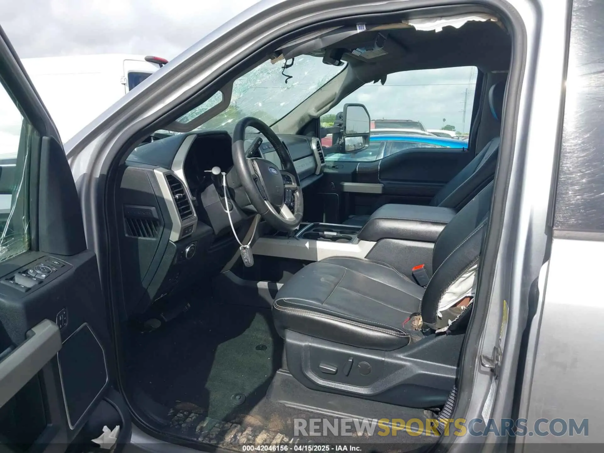 6 fotografías del automóvil dañado 1FT8W3BT8LEC61636 FORD F-350 2020