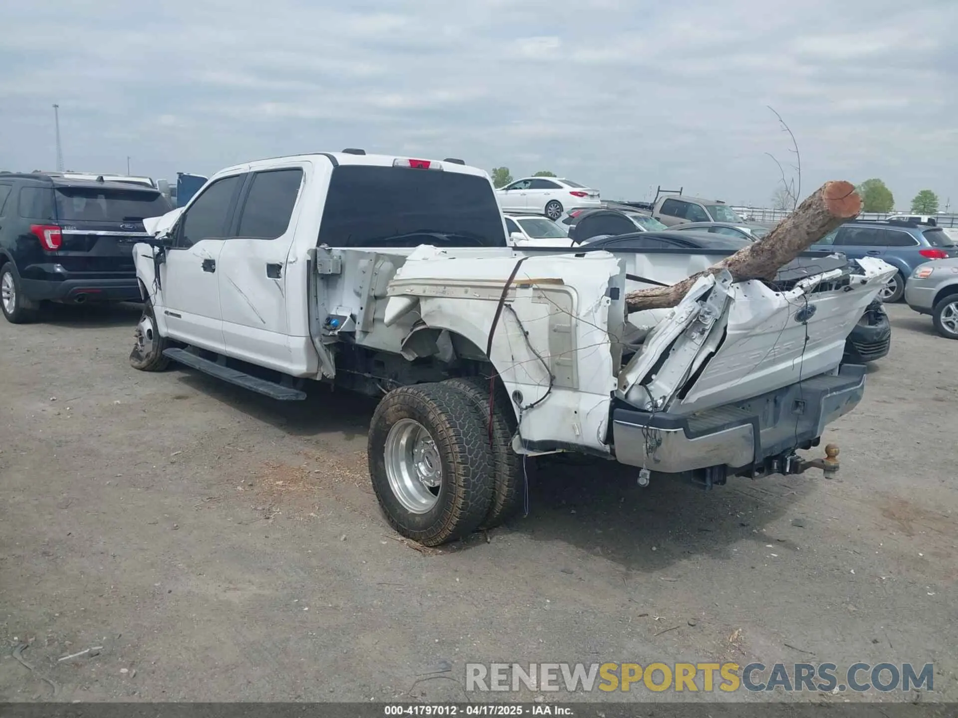 3 fotografías del automóvil dañado 1FT8W3DT1LEC88058 FORD F-350 2020