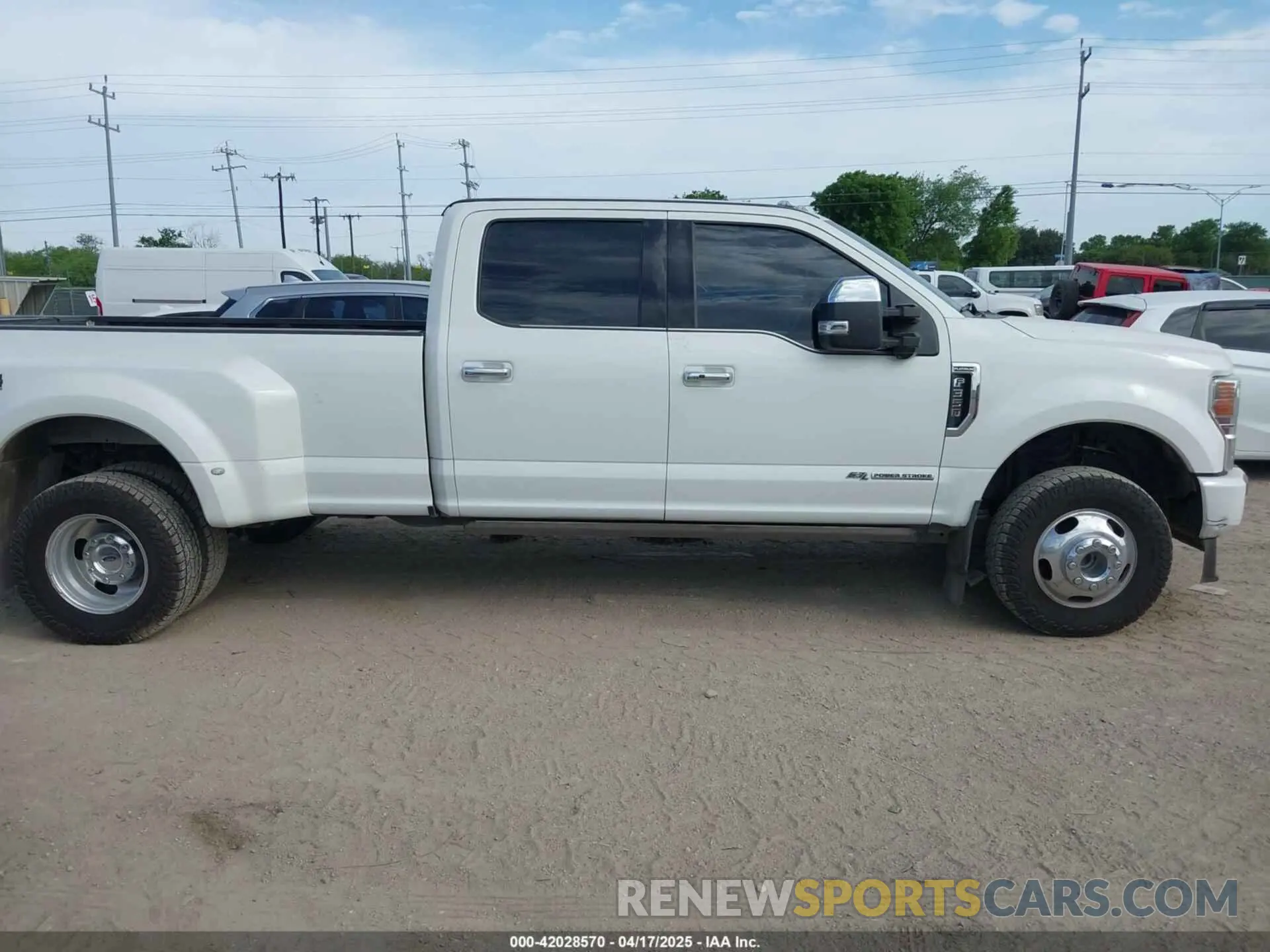 13 fotografías del automóvil dañado 1FT8W3DT2LEE94604 FORD F-350 2020