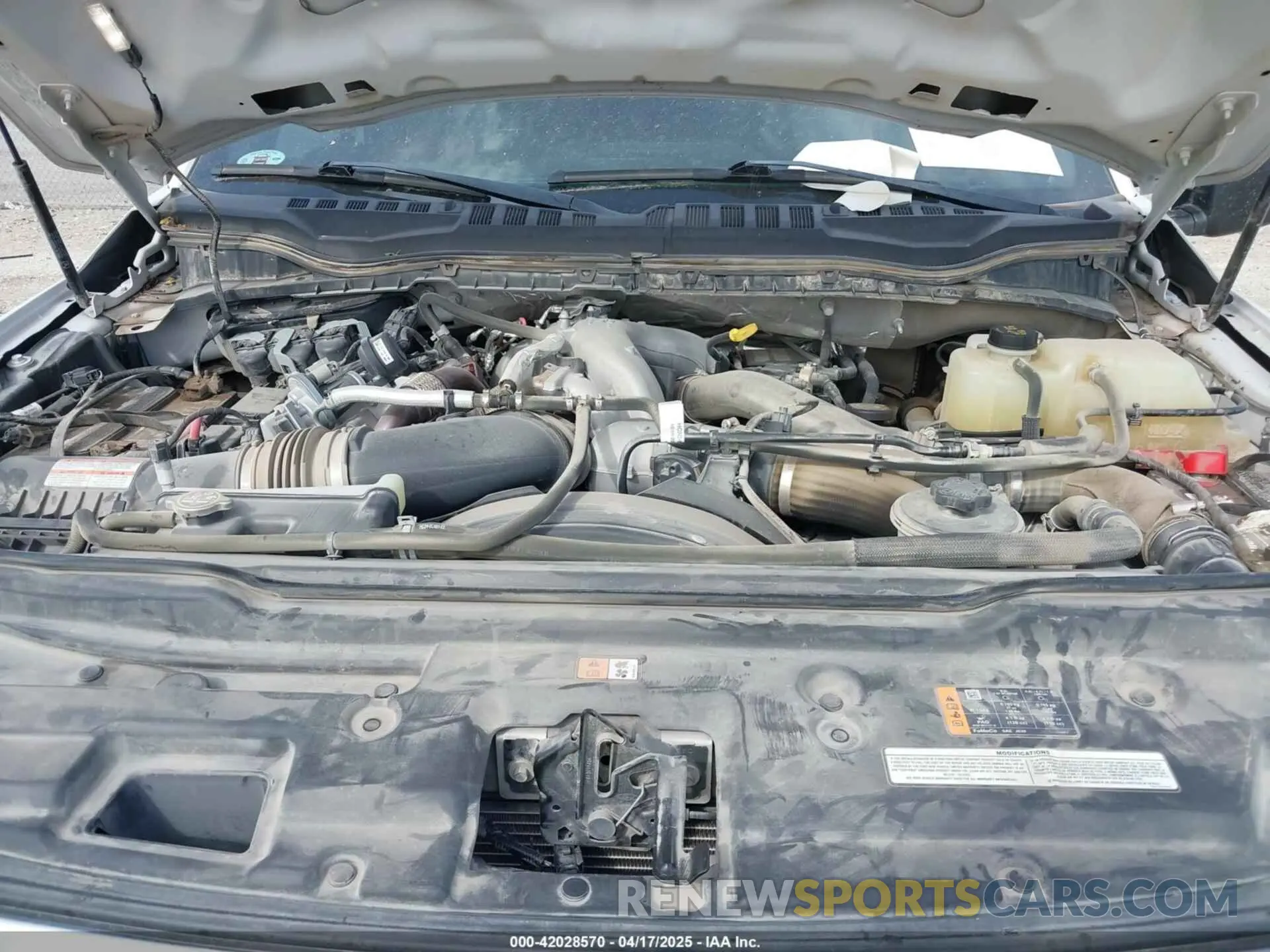 9 fotografías del automóvil dañado 1FT8W3DT2LEE94604 FORD F-350 2020