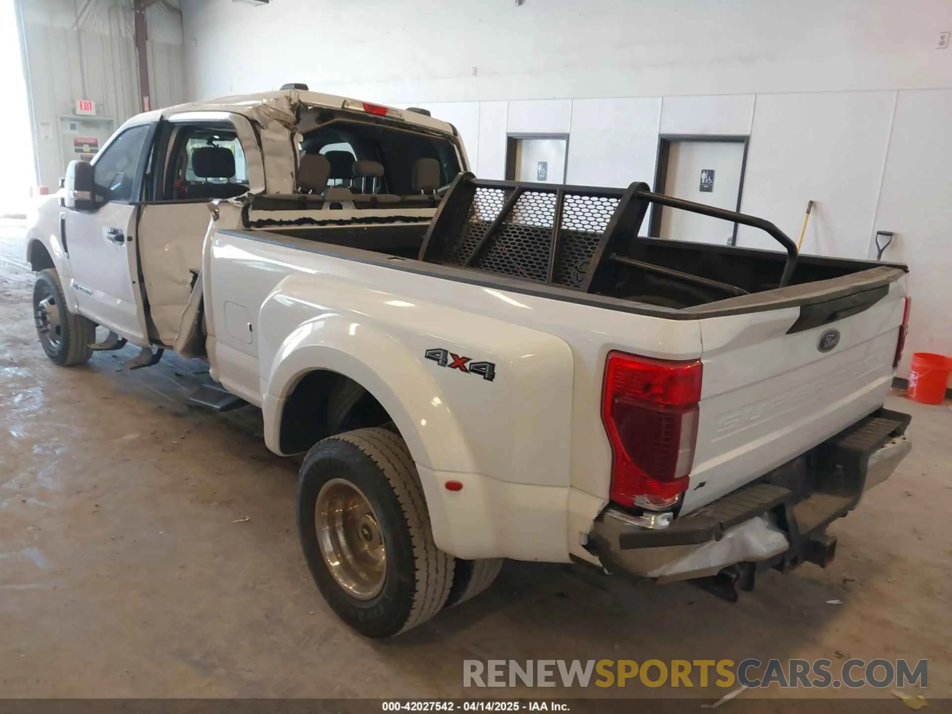 3 fotografías del automóvil dañado 1FT8W3DT8LEC45773 FORD F-350 2020