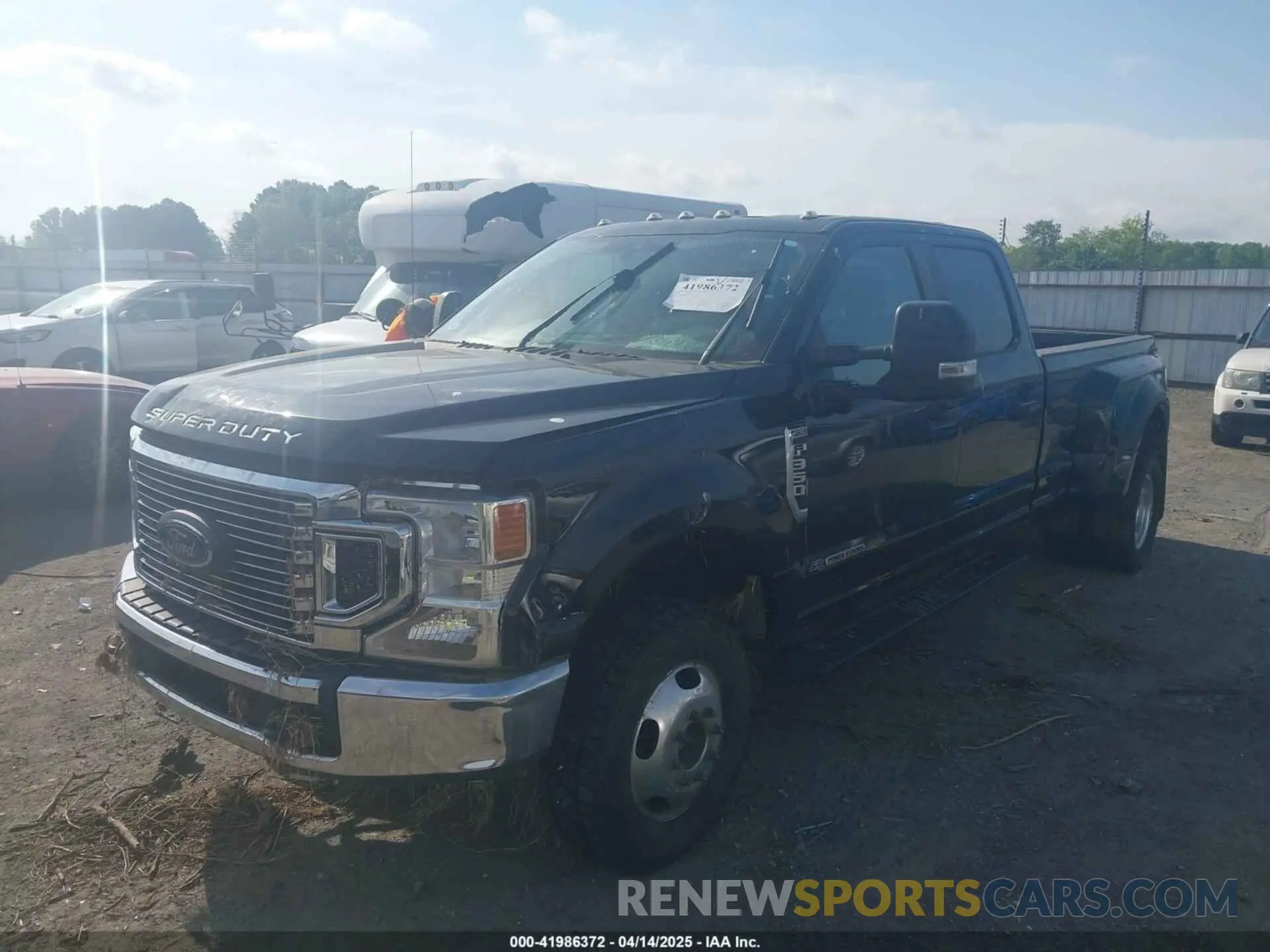 2 fotografías del automóvil dañado 1FT8W3DT9LEE95555 FORD F-350 2020