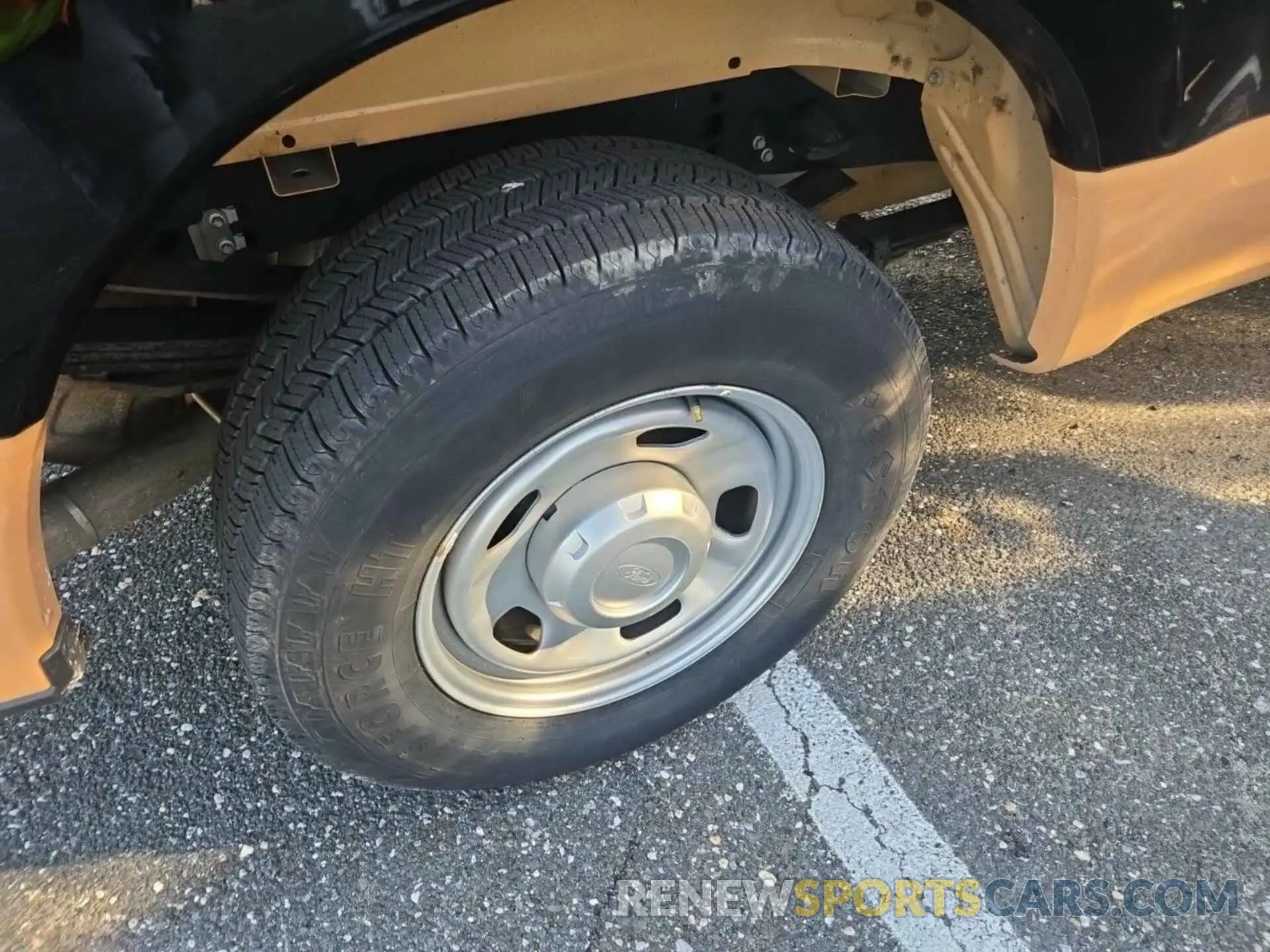 38 fotografías del automóvil dañado 1FT8W3A60MEC91999 FORD F-350 2021