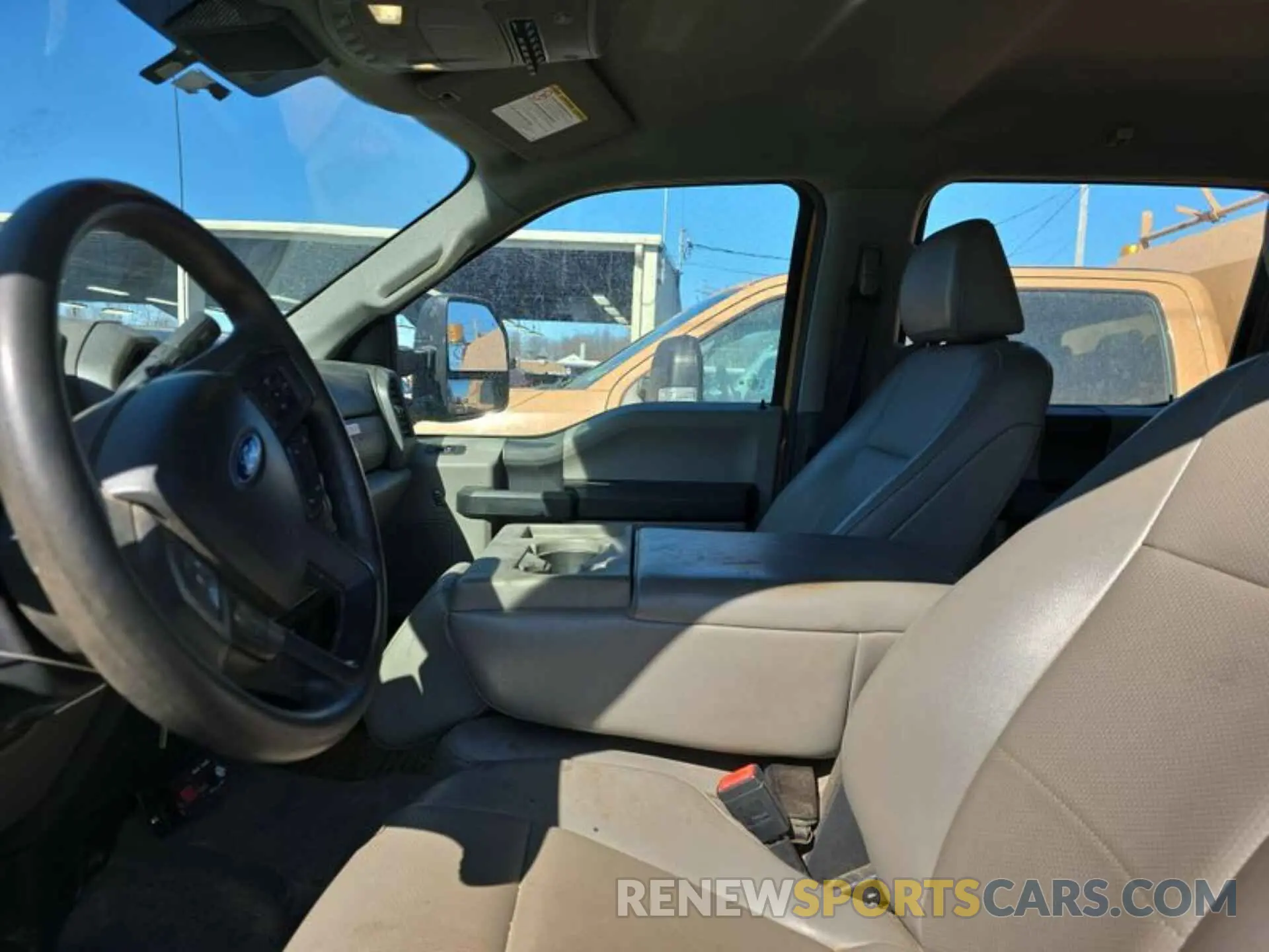 16 fotografías del automóvil dañado 1FT8W3A67MEC91997 FORD F-350 2021