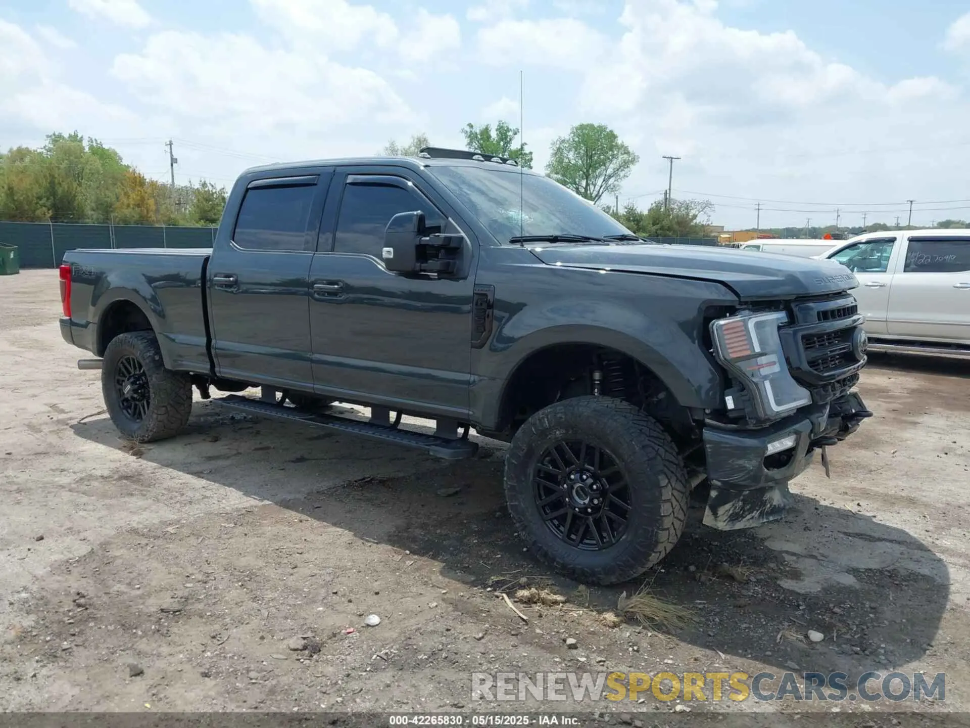 2 fotografías del automóvil dañado 1FT8W3BN0MEC51833 FORD F-350 2021