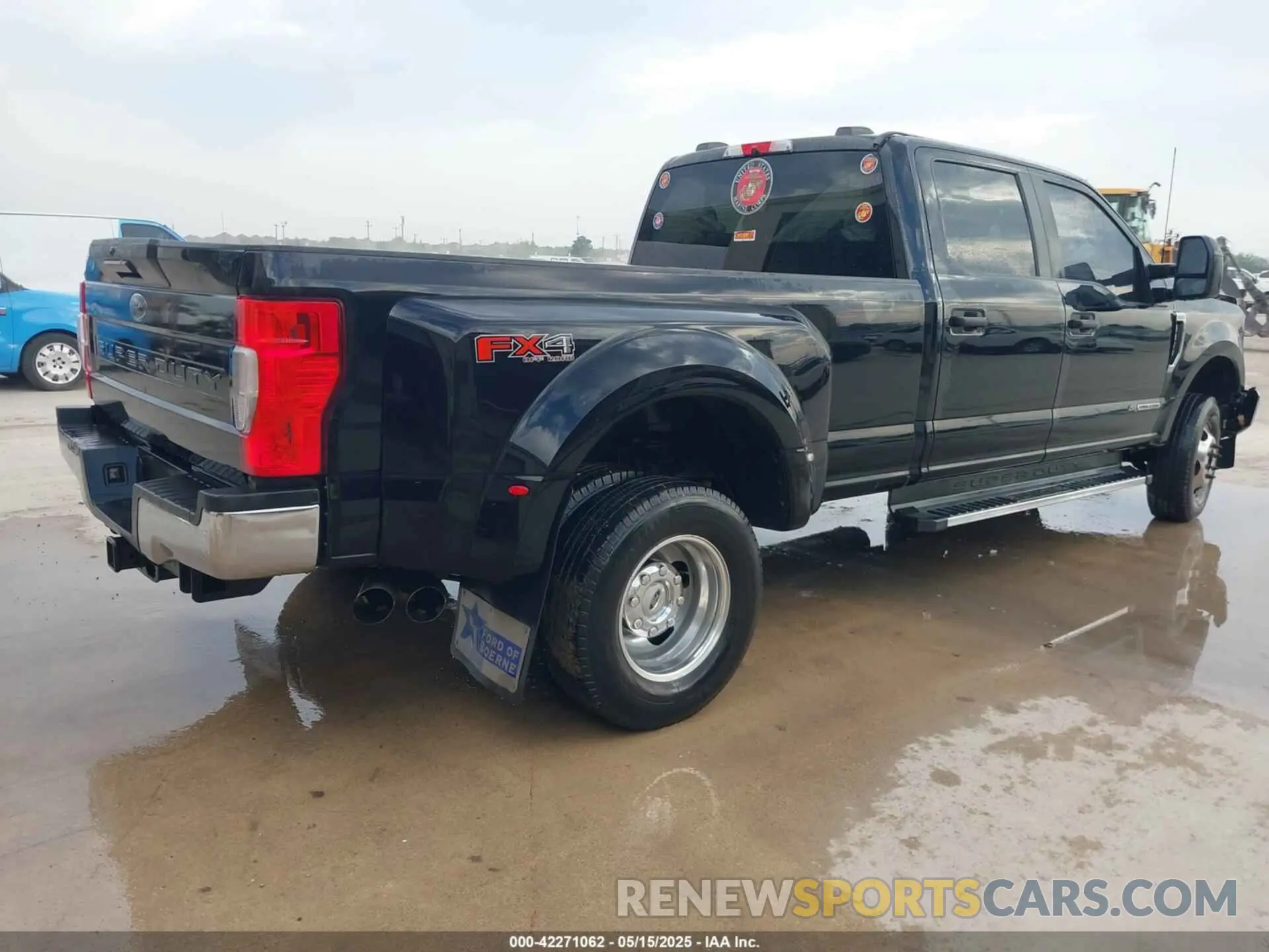 4 fotografías del automóvil dañado 1FT8W3DT2MED39505 FORD F-350 2021