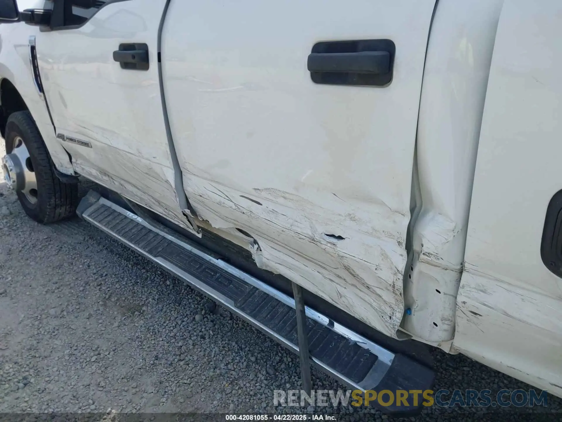 16 fotografías del automóvil dañado 1FT8W3DT2MED68275 FORD F-350 2021