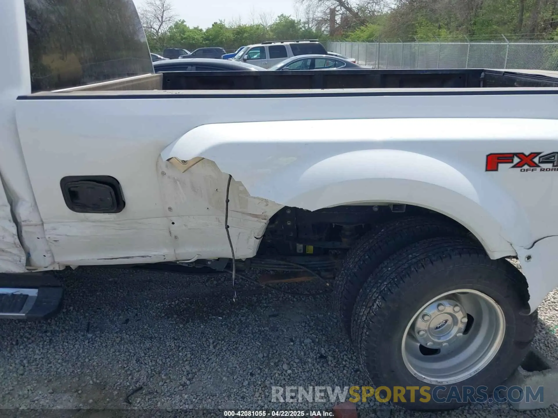 17 fotografías del automóvil dañado 1FT8W3DT2MED68275 FORD F-350 2021