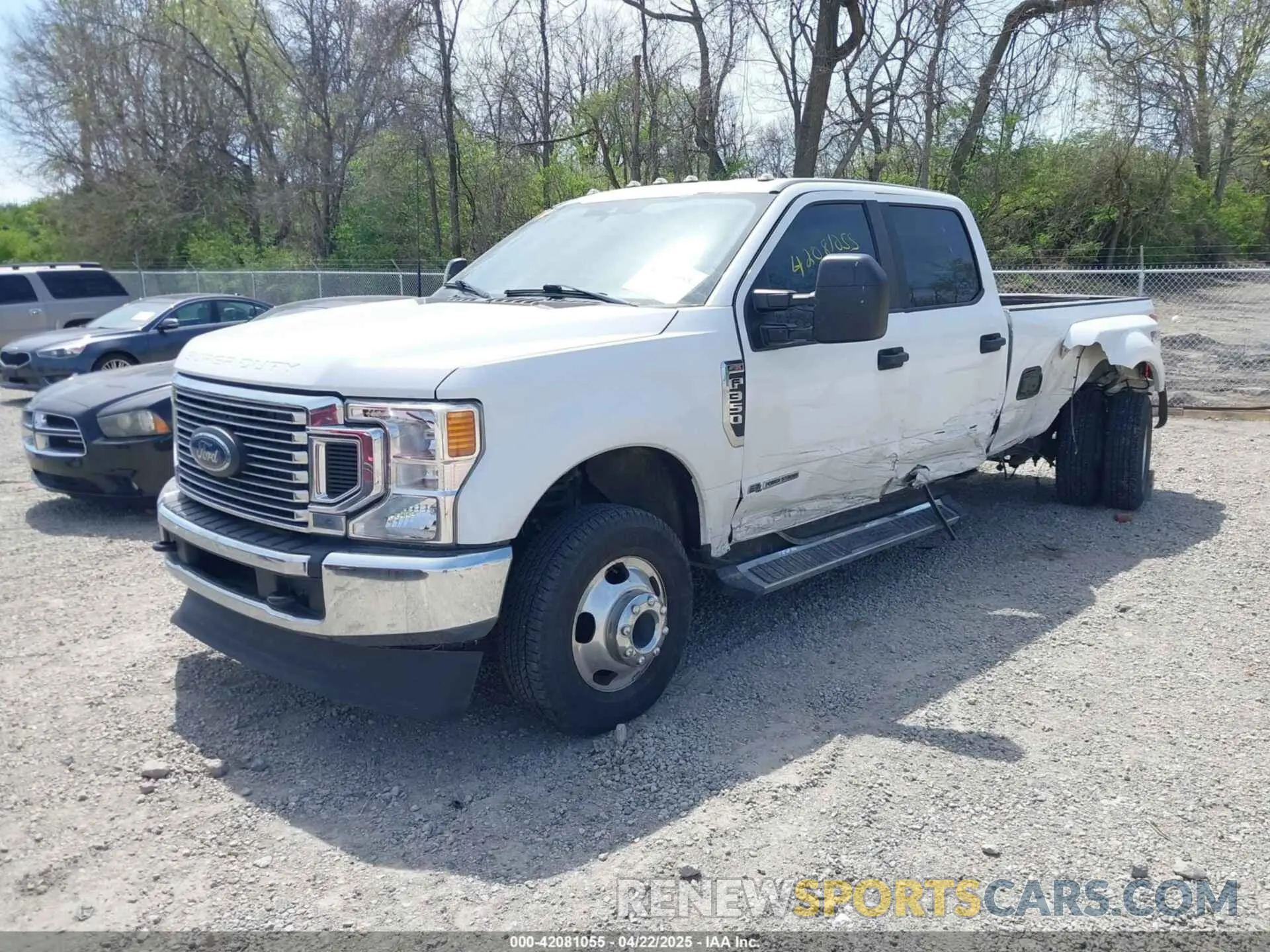 2 fotografías del automóvil dañado 1FT8W3DT2MED68275 FORD F-350 2021