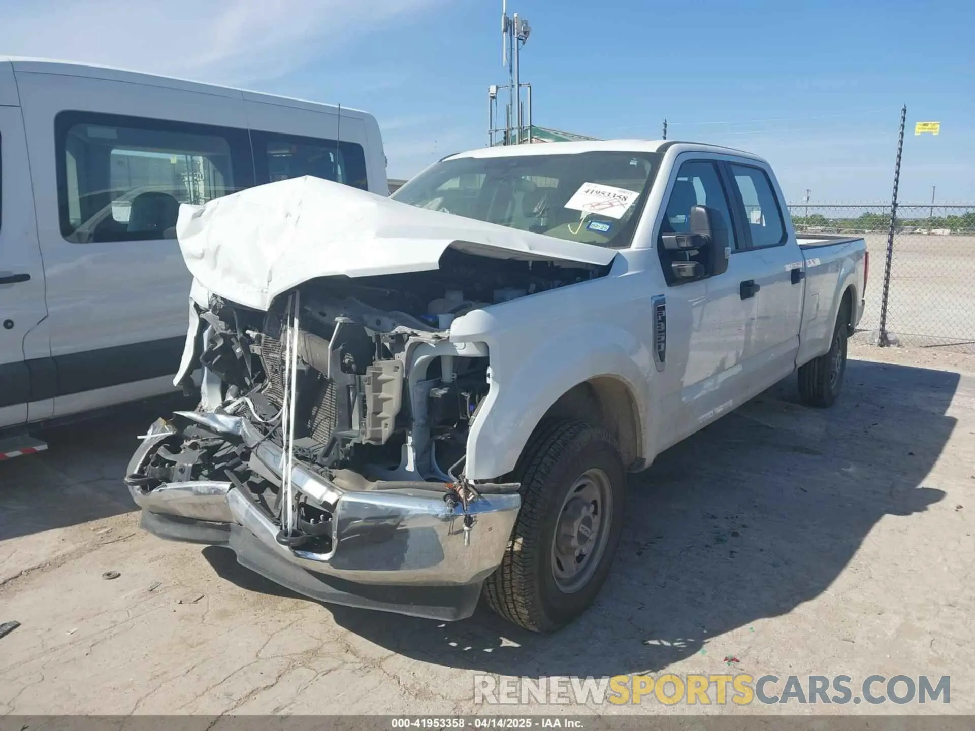 2 fotografías del automóvil dañado 1FT8W3A65NEG40012 FORD F-350 2022