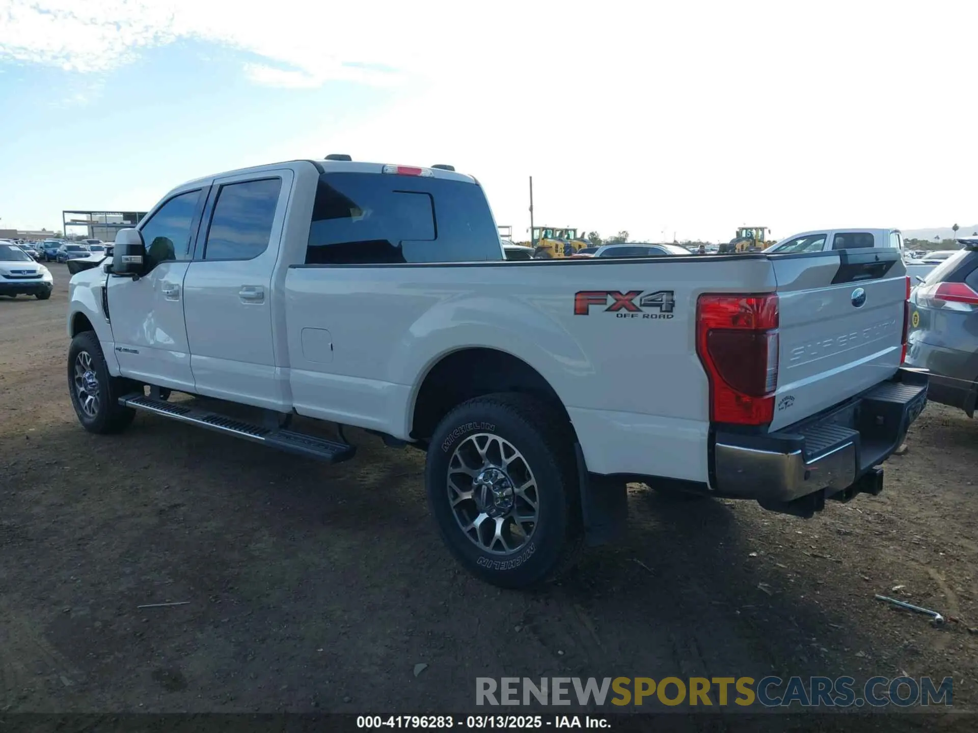 3 fotografías del automóvil dañado 1FT8W3BT4NEC45940 FORD F-350 2022