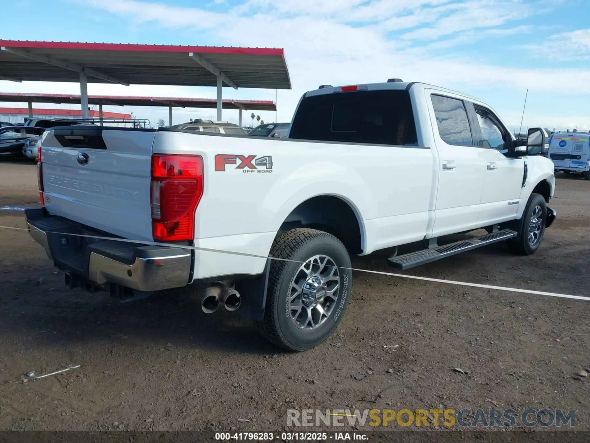 4 fotografías del automóvil dañado 1FT8W3BT4NEC45940 FORD F-350 2022