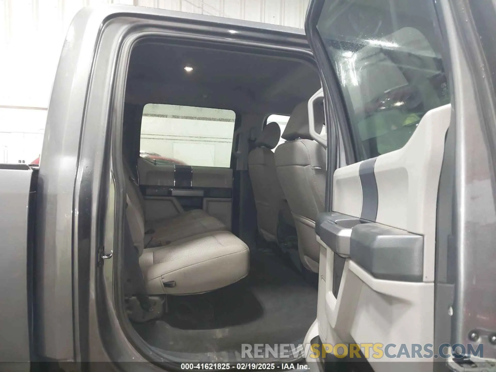 7 fotografías del automóvil dañado 1FT8W3BTXNEG27034 FORD F-350 2022