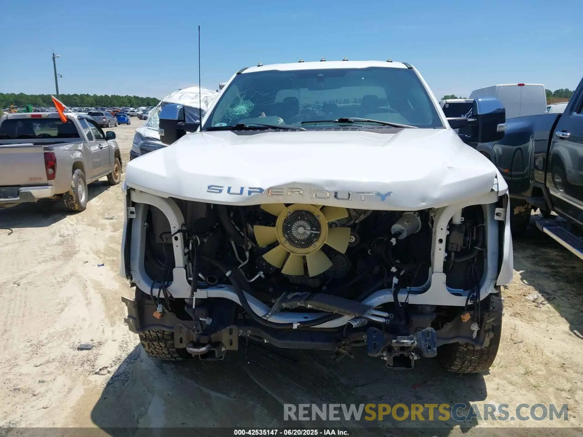 16 fotografías del automóvil dañado 1FT8W3CN2NEC55222 FORD F-350 2022