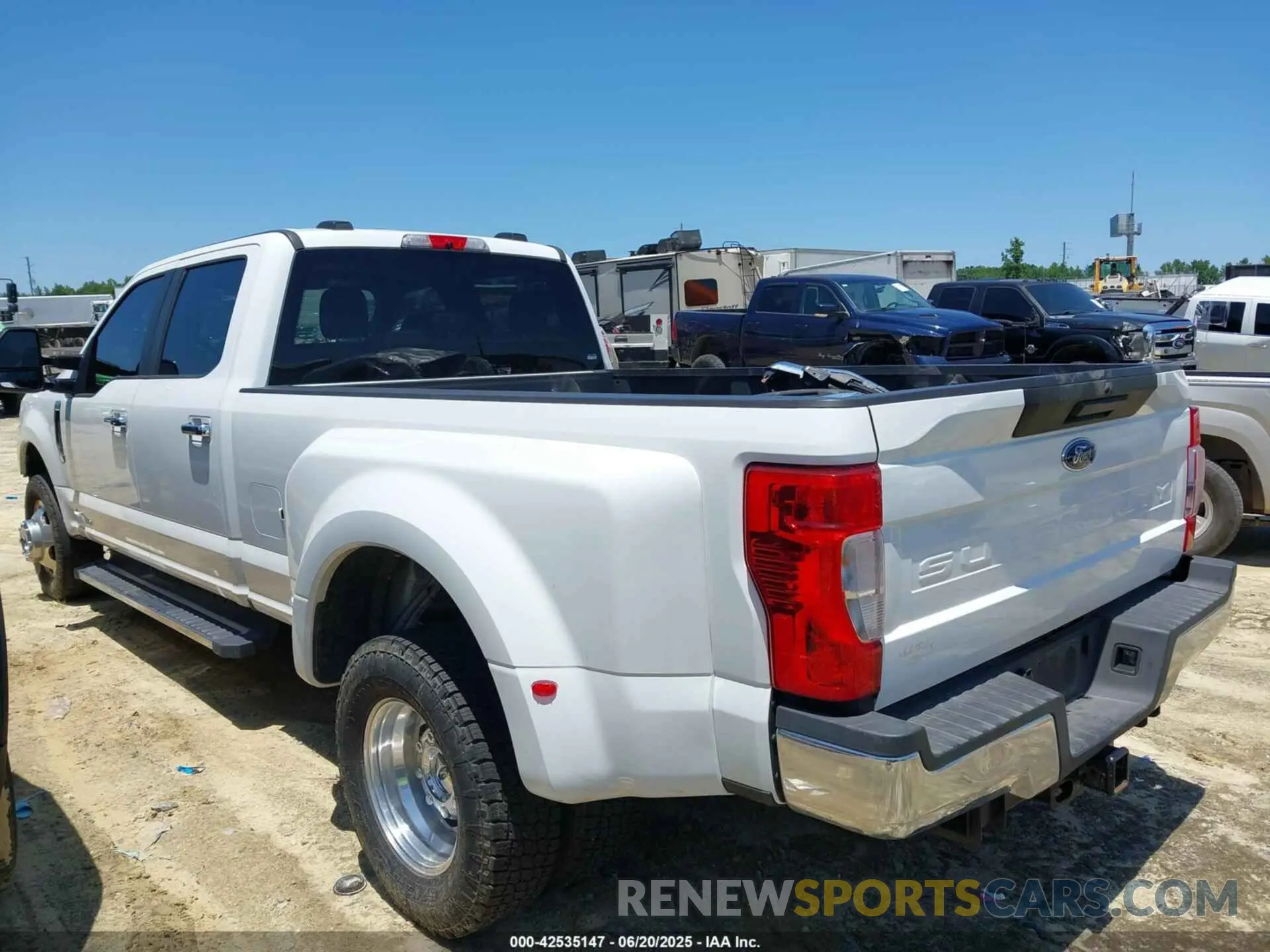 18 fotografías del automóvil dañado 1FT8W3CN2NEC55222 FORD F-350 2022