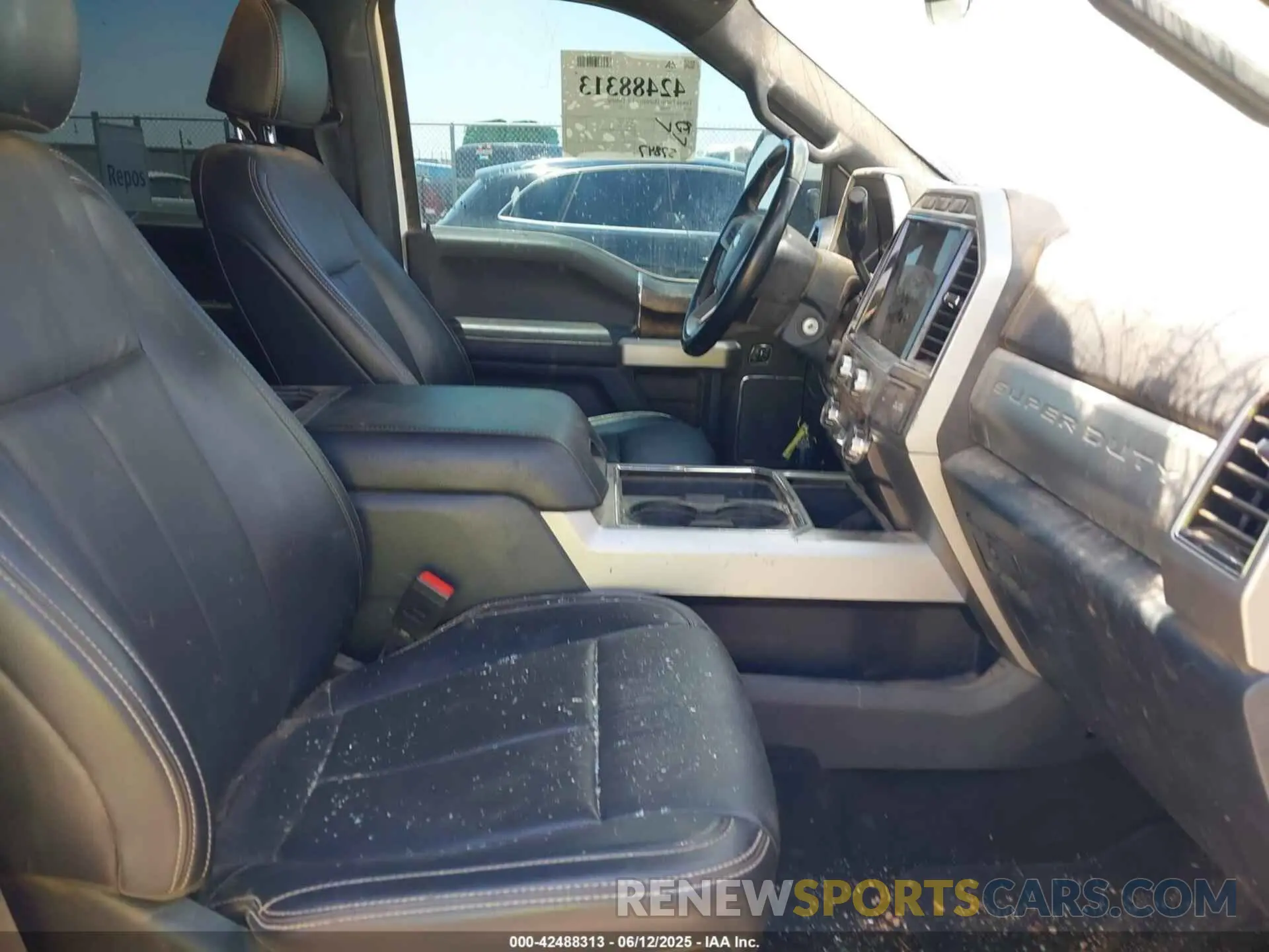 7 fotografías del automóvil dañado 1FT8W3DT4NEG05933 FORD F-350 2022