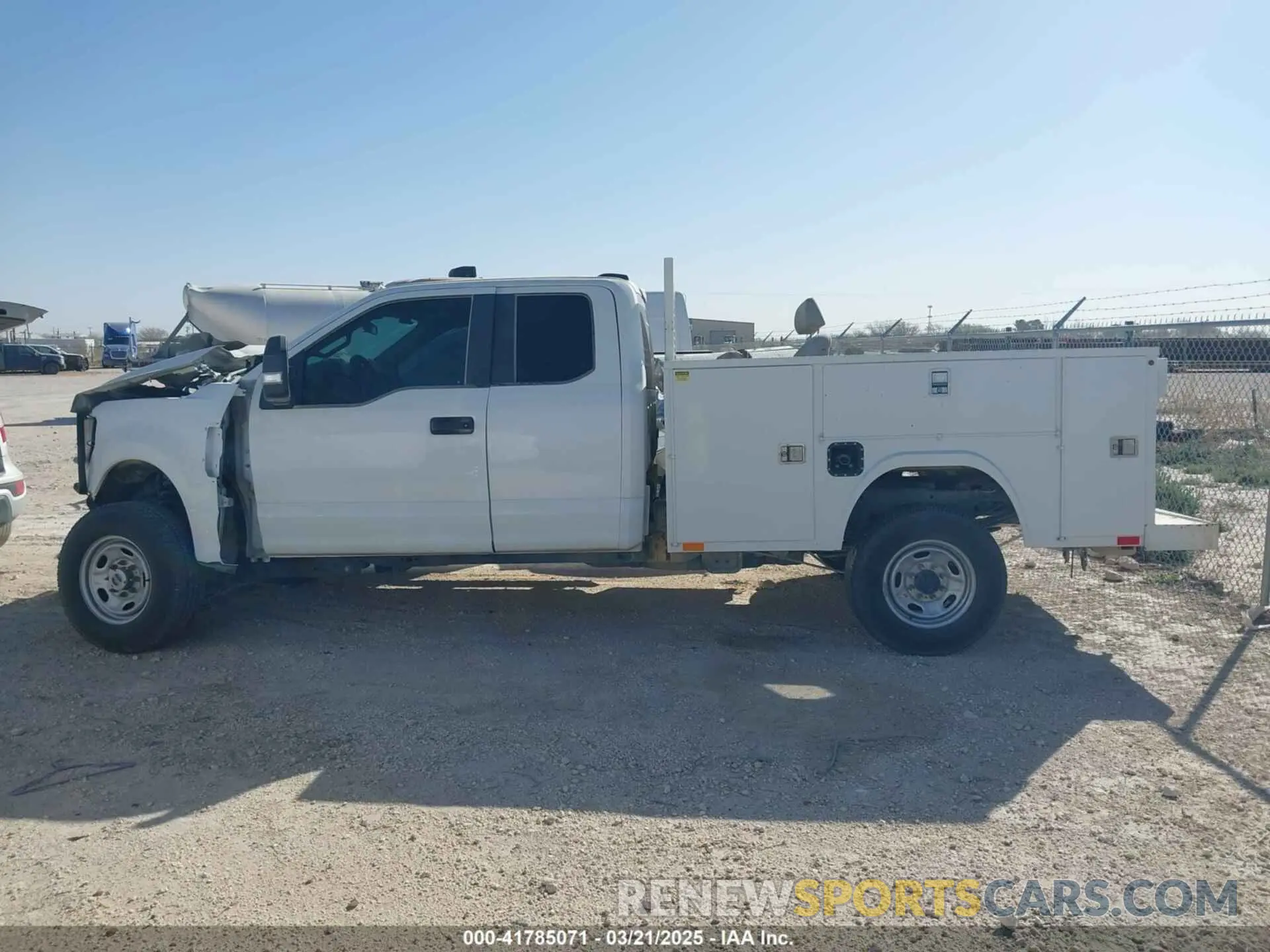 14 fotografías del automóvil dañado 1FT8X3B6XNED42695 FORD F-350 2022