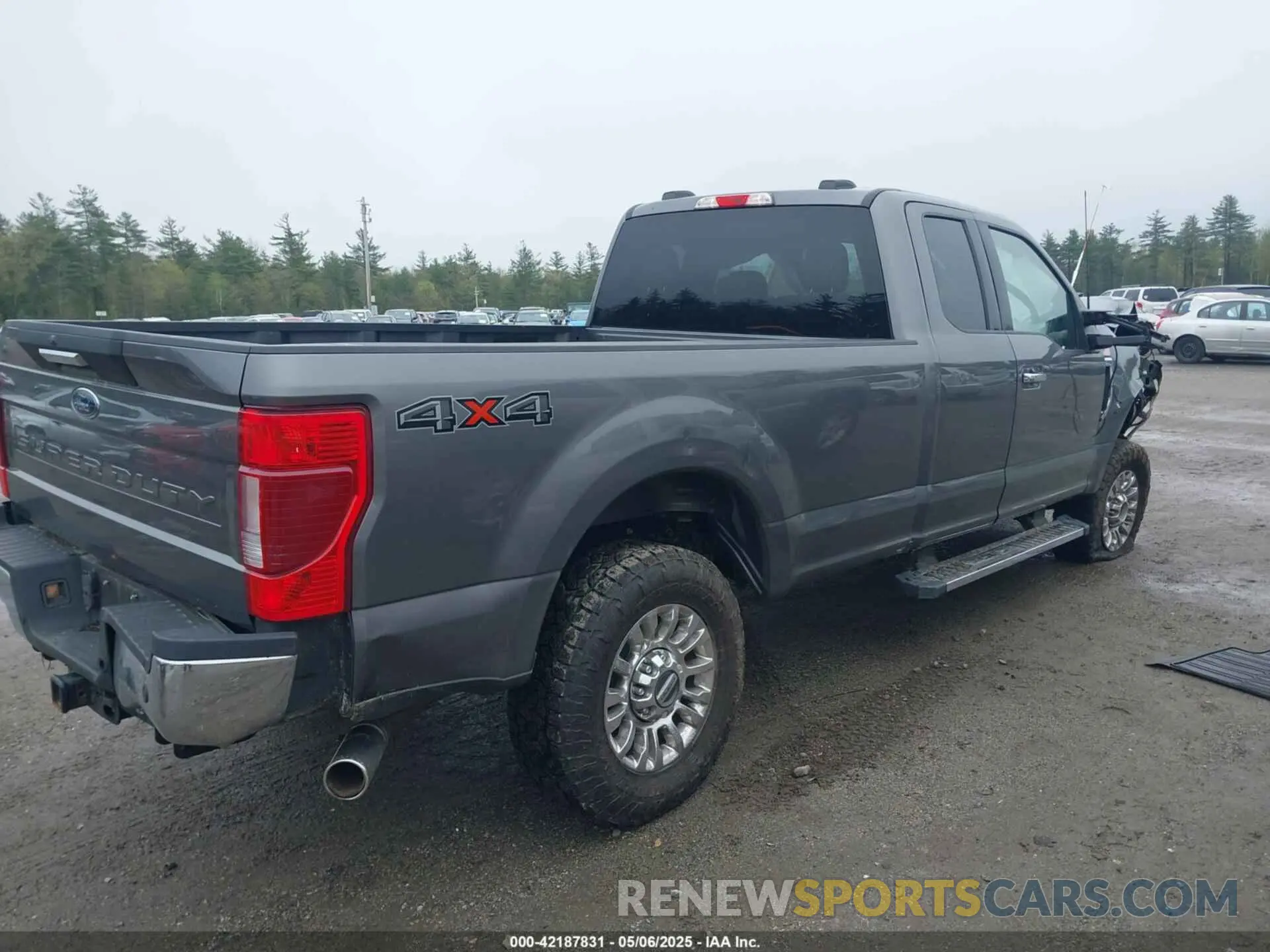 4 fotografías del automóvil dañado 1FT8X3BN7NEE11690 FORD F-350 2022