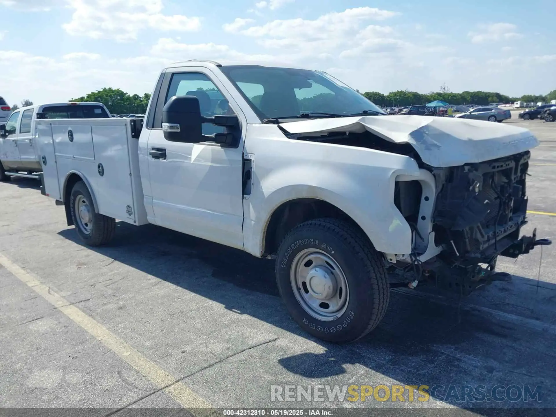 1 fotografías del automóvil dañado 1FTRF3AN9NEC70601 FORD F-350 2022