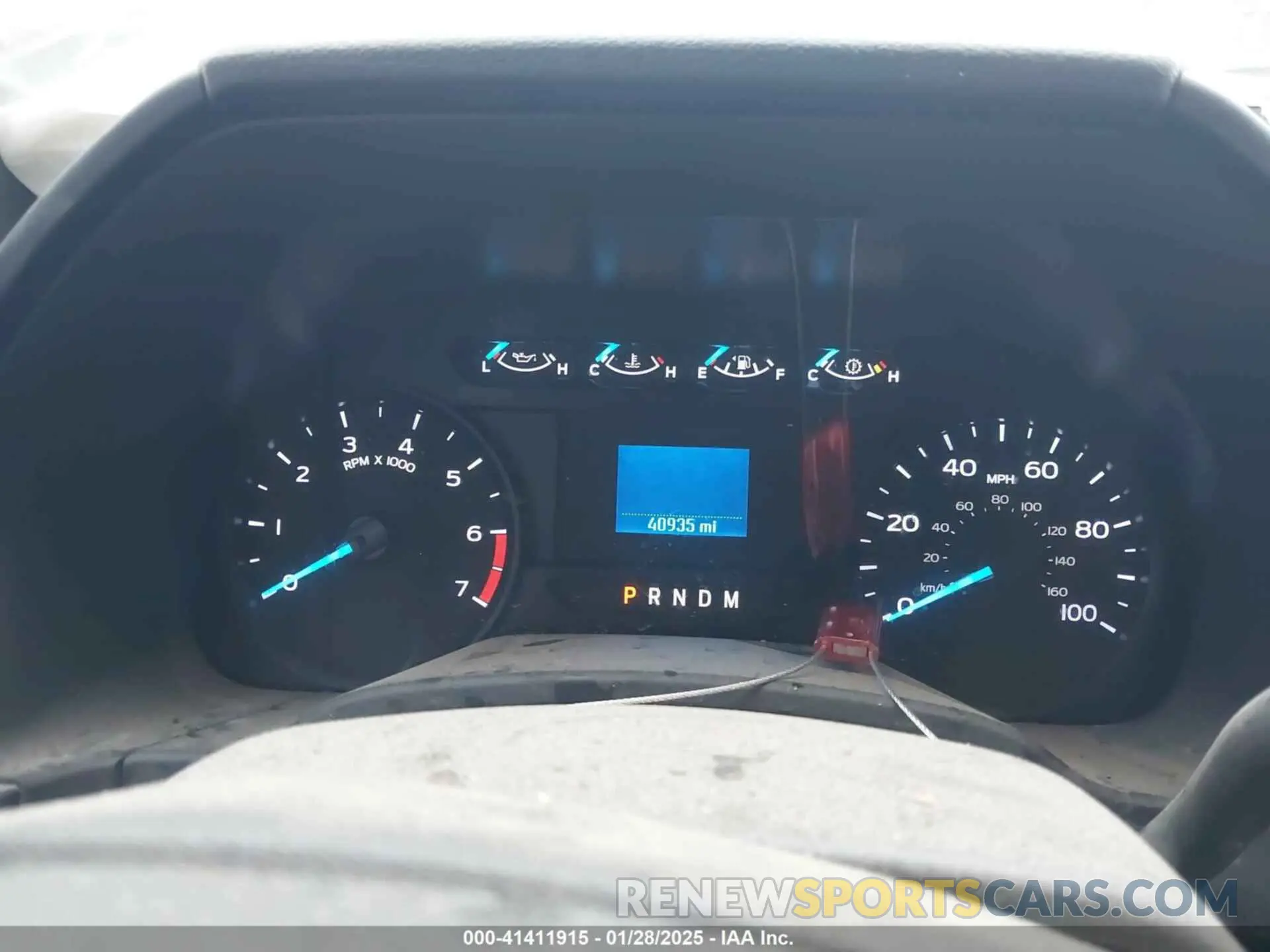 5 fotografías del automóvil dañado 1FTRF3B60NEG44133 FORD F-350 2022