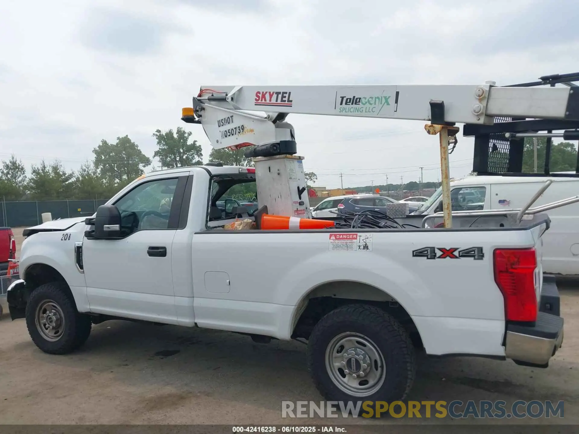 16 fotografías del automóvil dañado 1FTRF3BN3NED56646 FORD F-350 2022