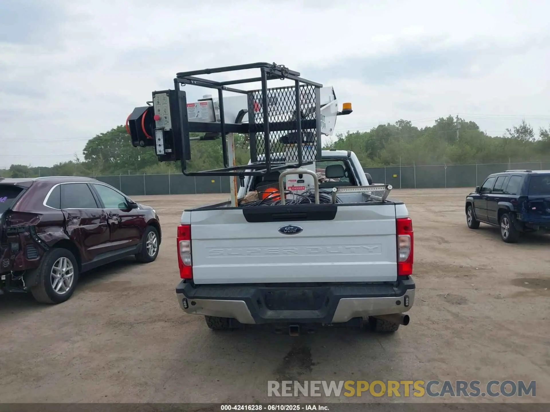 17 fotografías del automóvil dañado 1FTRF3BN3NED56646 FORD F-350 2022