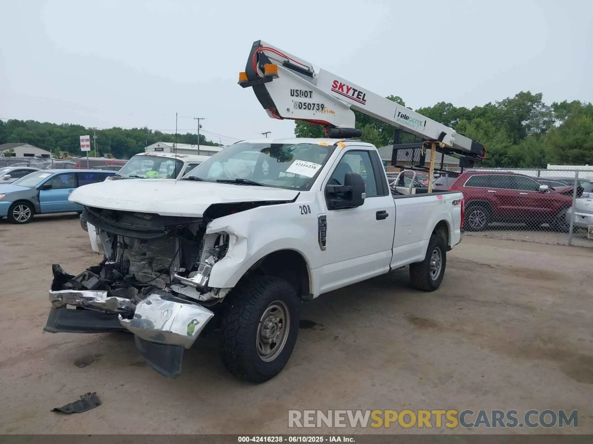 2 fotografías del automóvil dañado 1FTRF3BN3NED56646 FORD F-350 2022