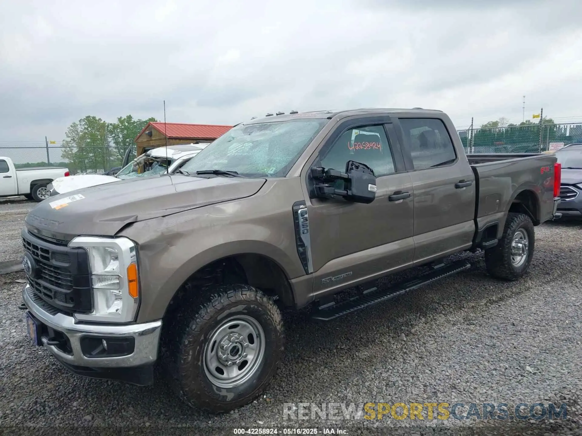 2 fotografías del automóvil dañado 1FT8W3BT8PEE10715 FORD F-350 2023