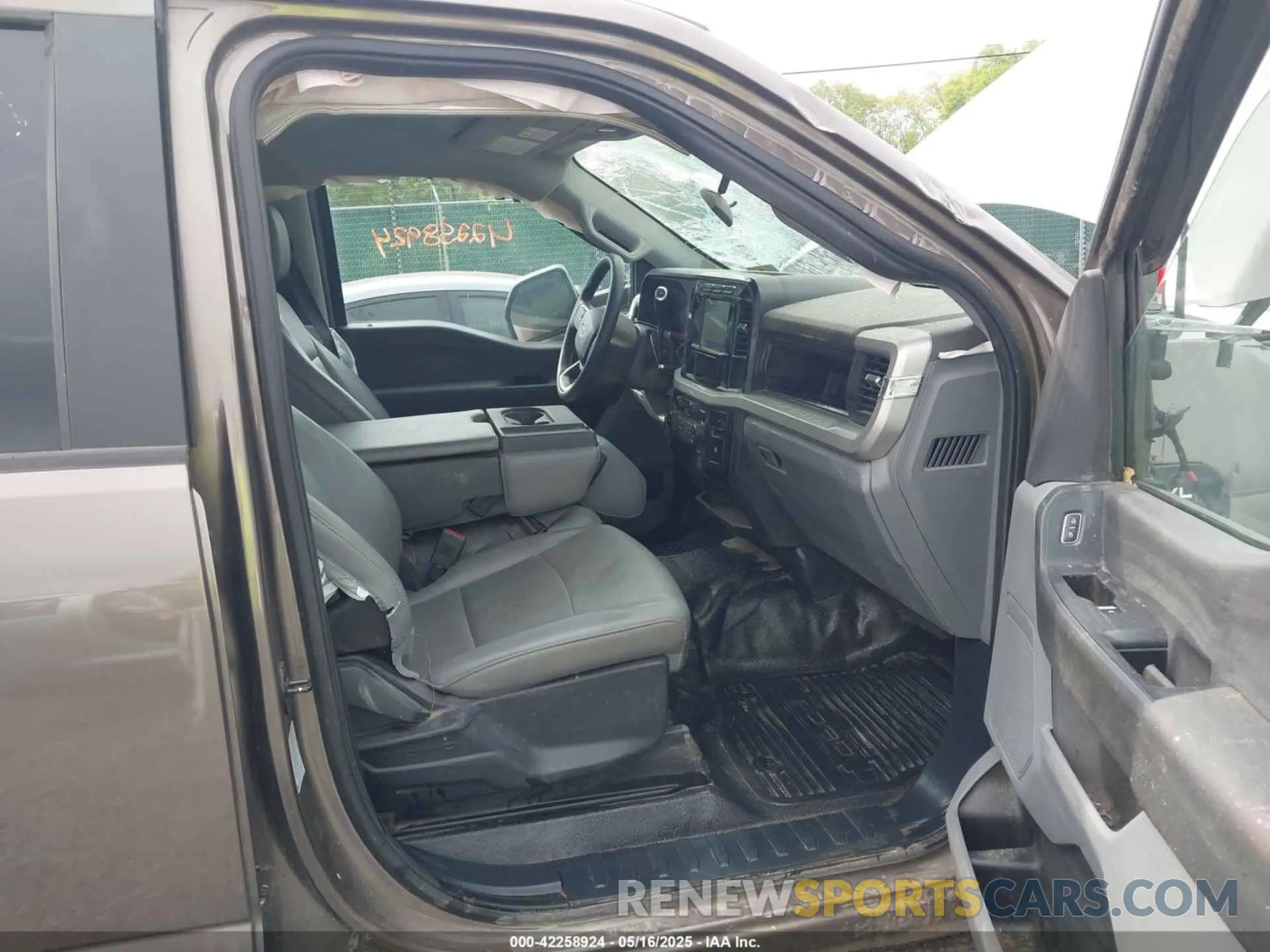 5 fotografías del automóvil dañado 1FT8W3BT8PEE10715 FORD F-350 2023
