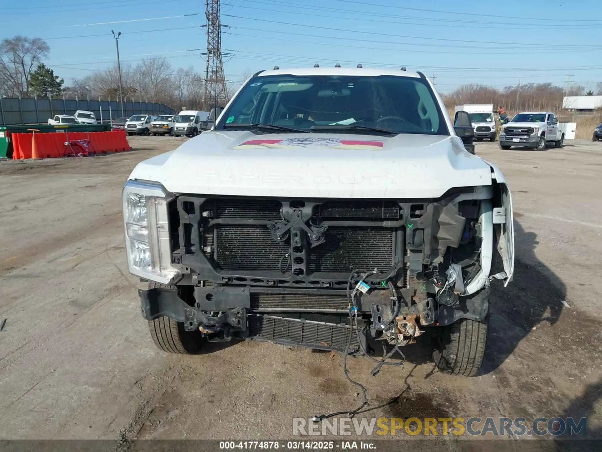 14 fotografías del automóvil dañado 1FT8W3DT1PEC85117 FORD F-350 2023