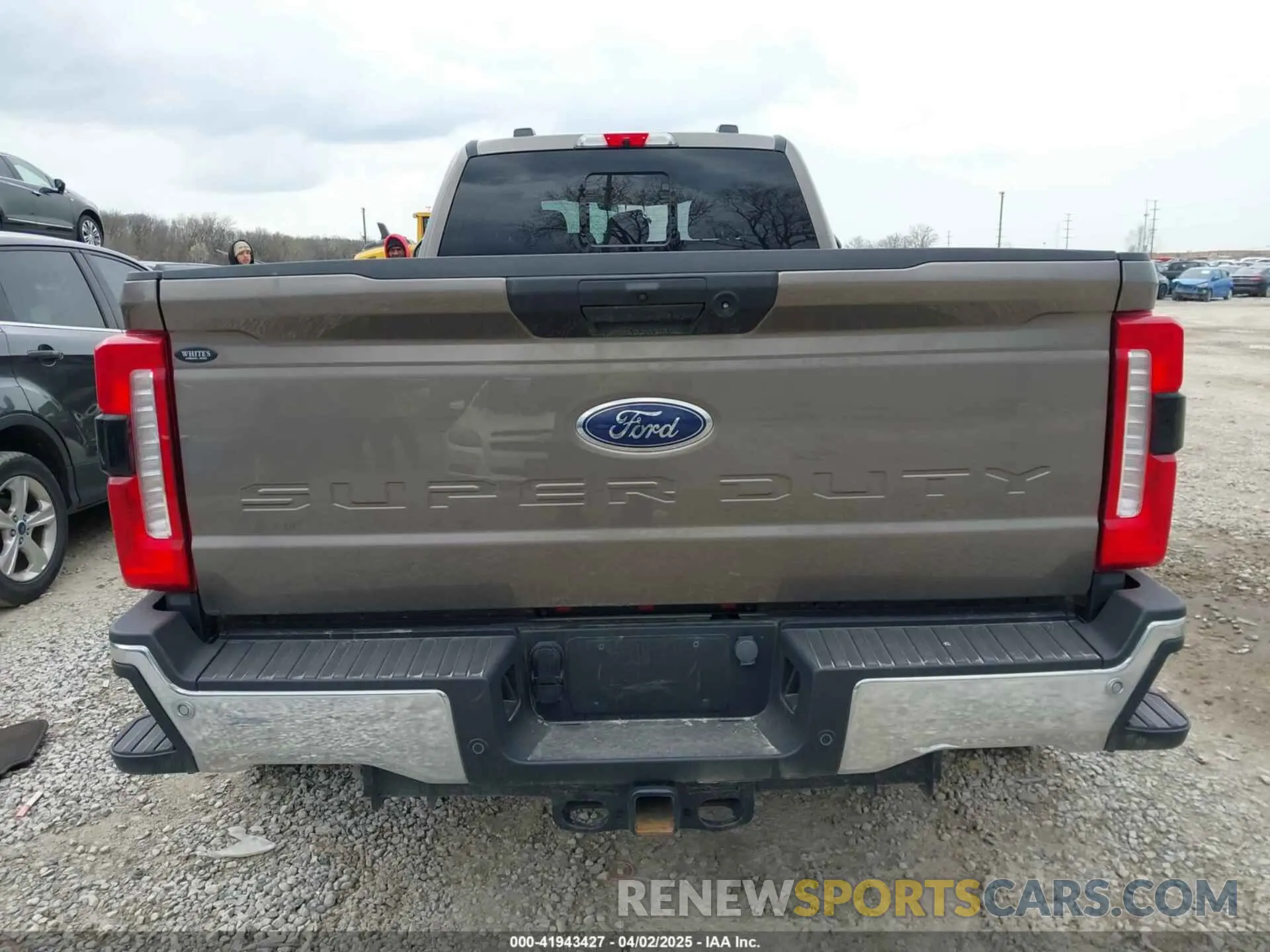 15 fotografías del automóvil dañado 1FT8W3DT5PEC16544 FORD F-350 2023