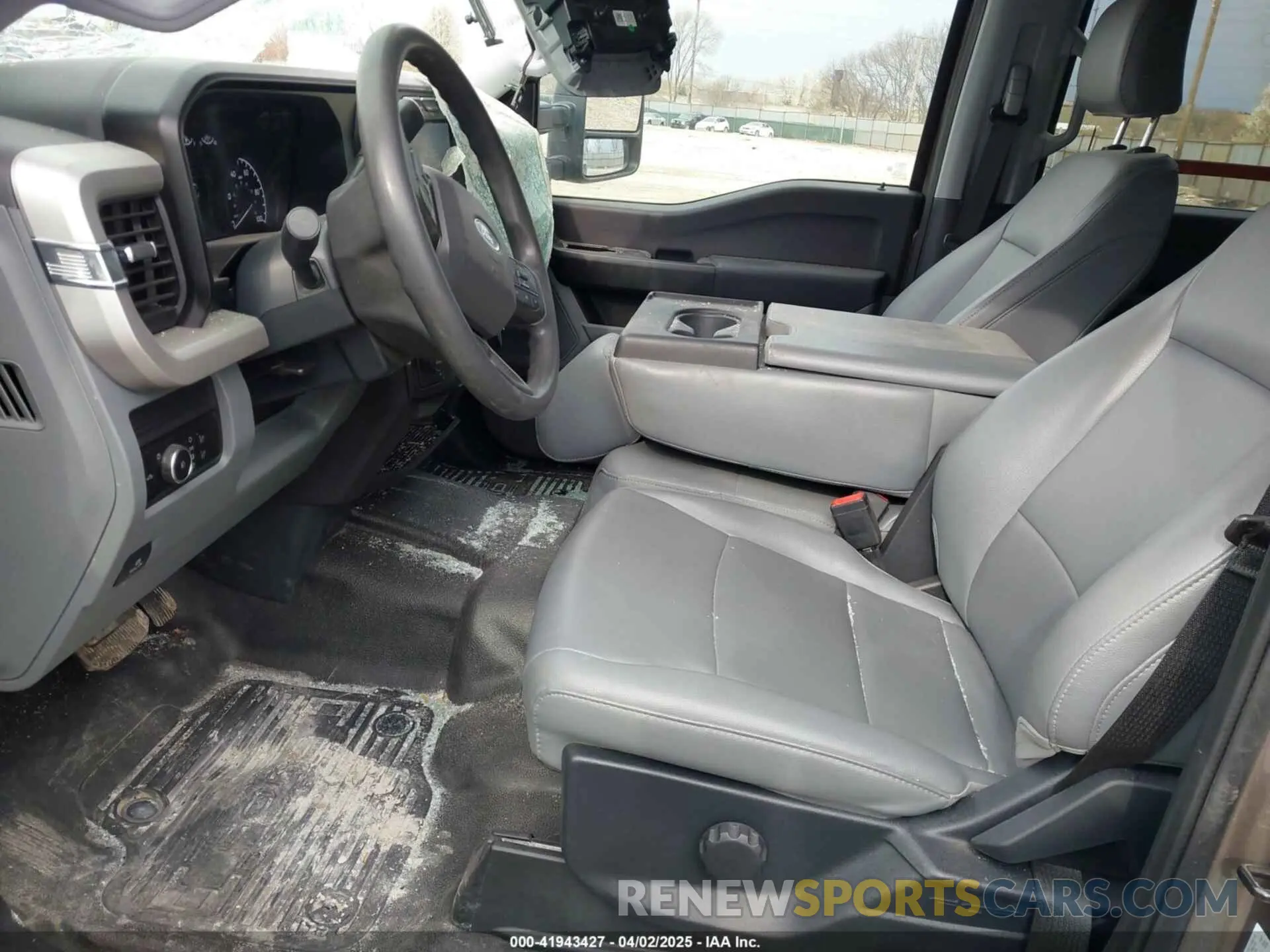 7 fotografías del automóvil dañado 1FT8W3DT5PEC16544 FORD F-350 2023