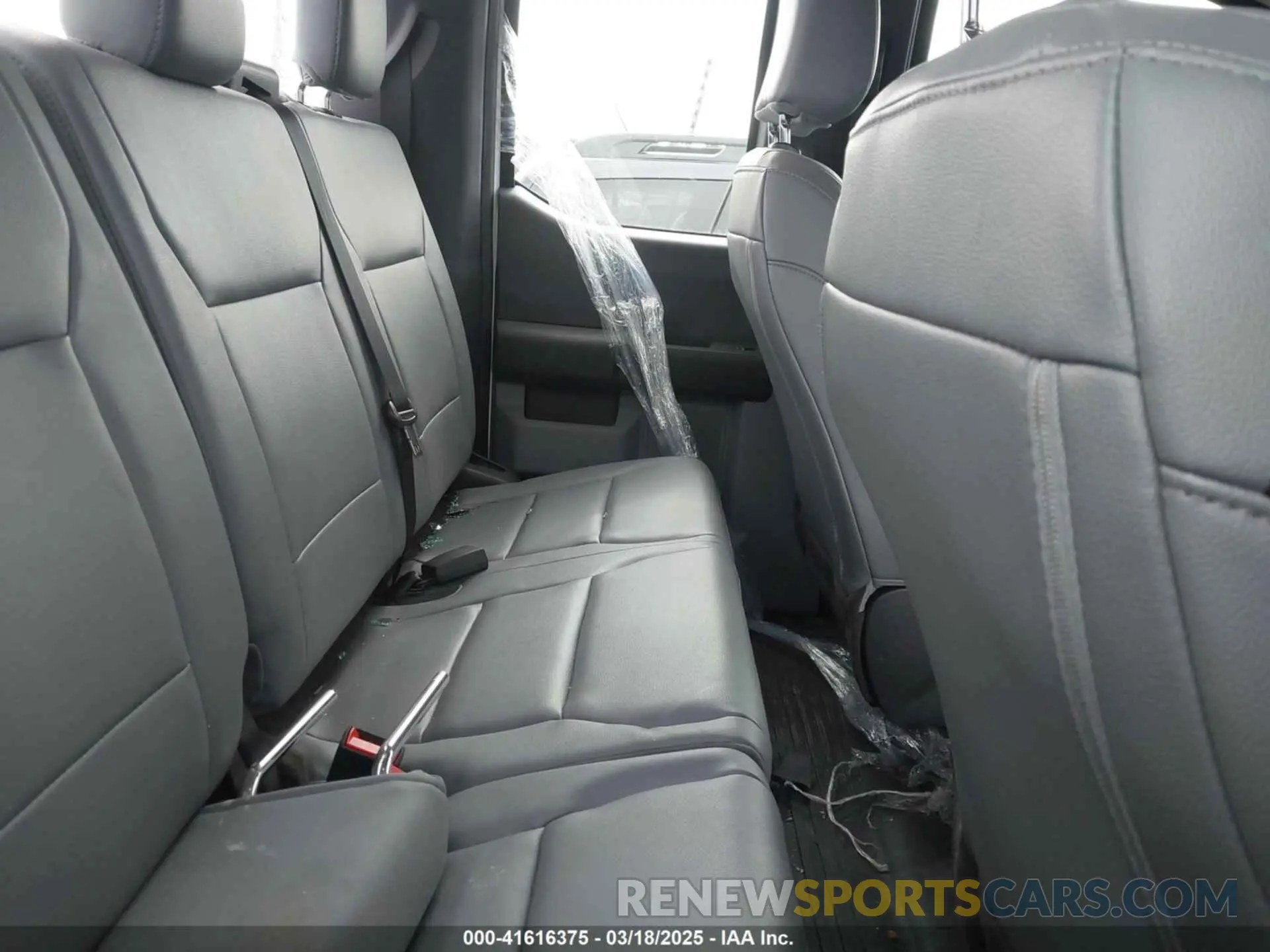 6 fotografías del automóvil dañado 1FT8X3BA0PED52594 FORD F-350 2023