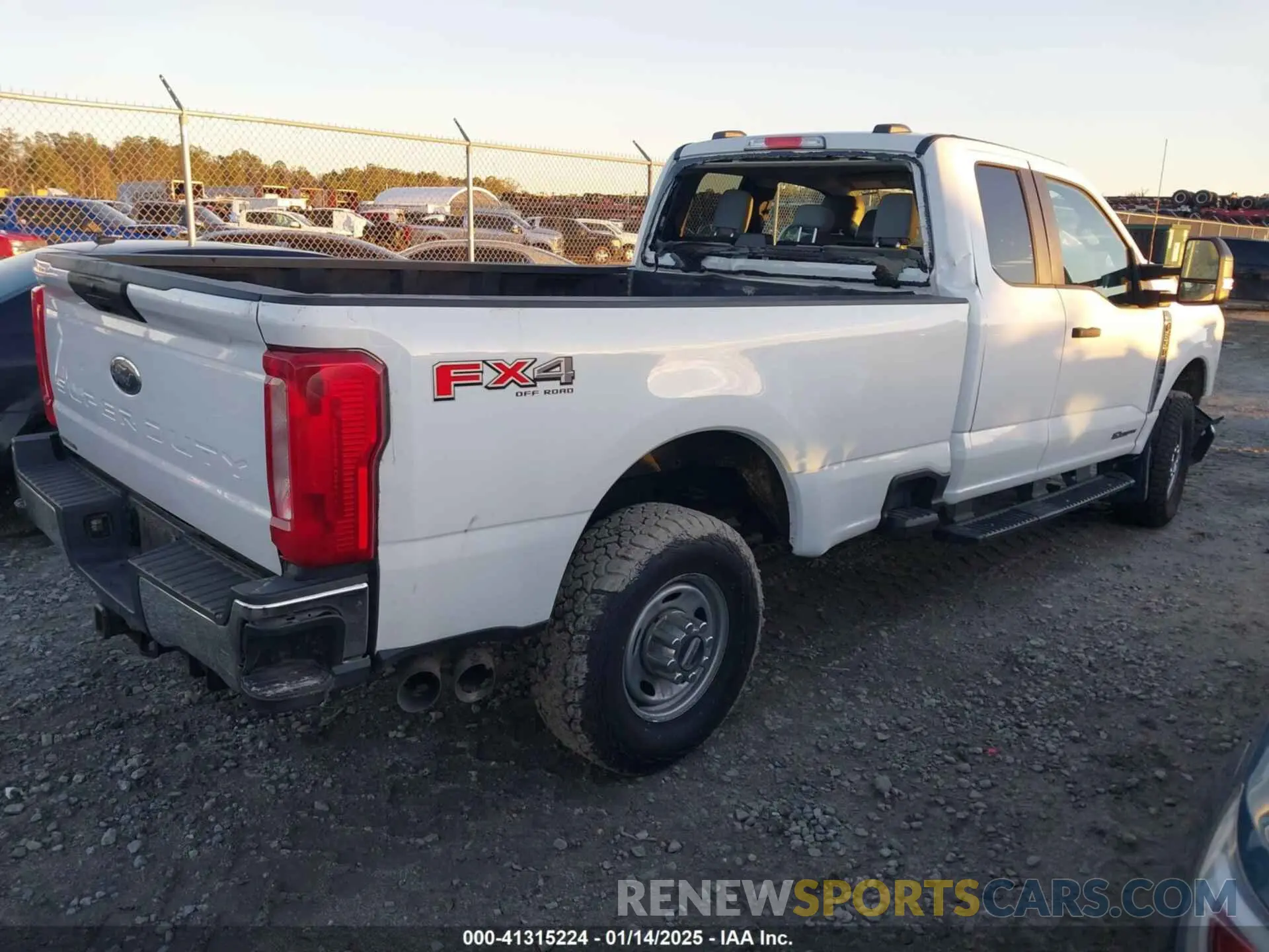 4 fotografías del automóvil dañado 1FT8X3BT3PED14181 FORD F-350 2023