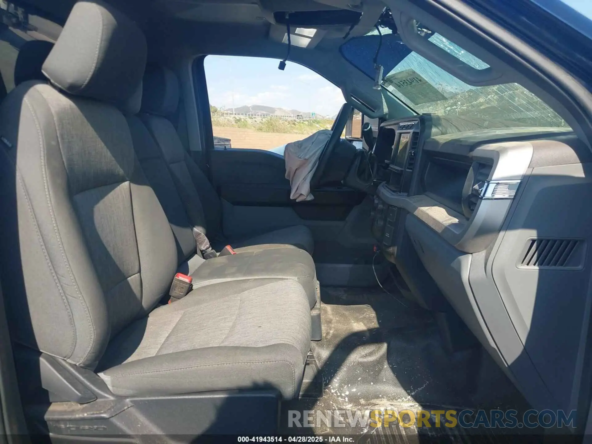 6 fotografías del automóvil dañado 1FTRF3CT0PED35480 FORD F-350 2023