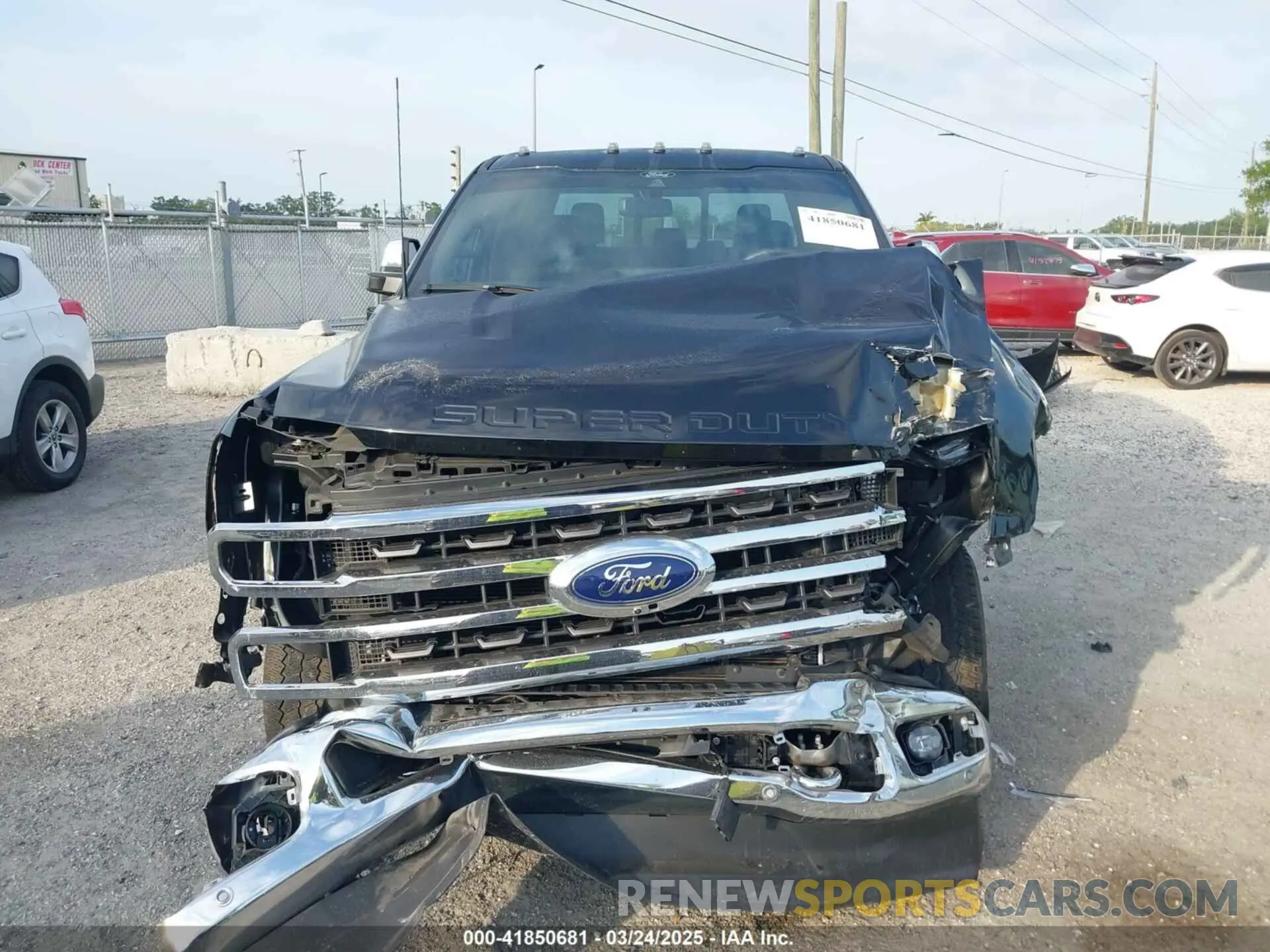12 fotografías del automóvil dañado 1FT8W3BM8RED79042 FORD F-350 2024