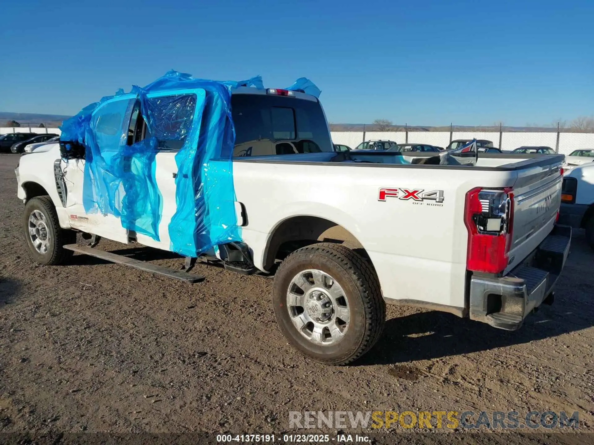 3 fotografías del automóvil dañado 1FT8W3BM8RED85178 FORD F-350 2024