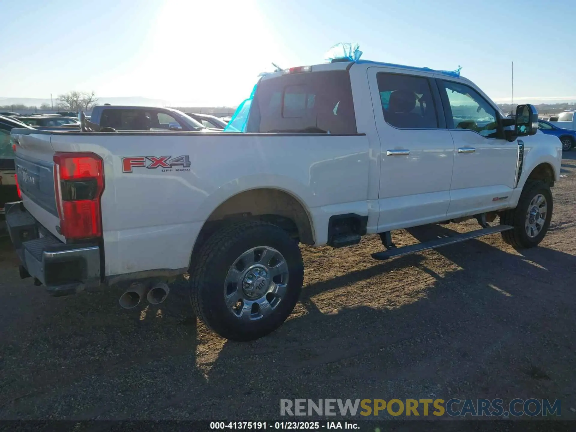 4 fotografías del automóvil dañado 1FT8W3BM8RED85178 FORD F-350 2024