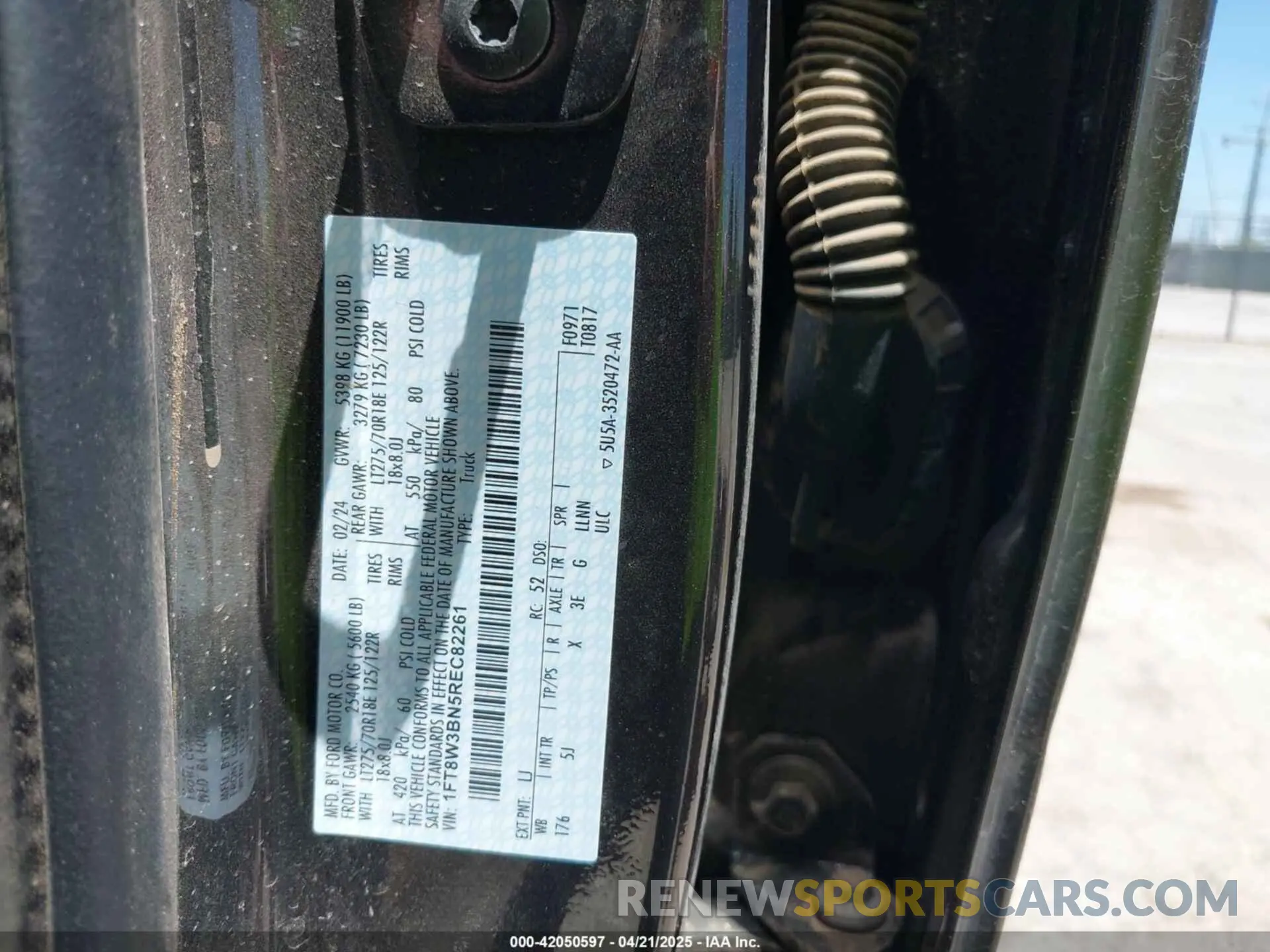 8 fotografías del automóvil dañado 1FT8W3BN5REC82261 FORD F-350 2024