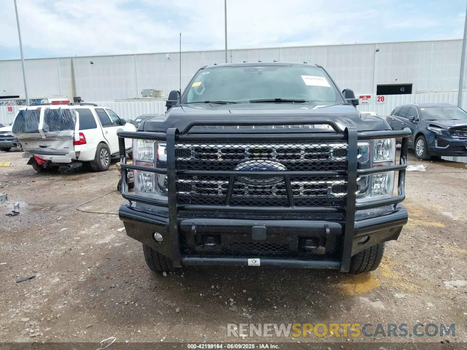 14 fotografías del automóvil dañado 1FT8W3BT1REF87397 FORD F-350 2024