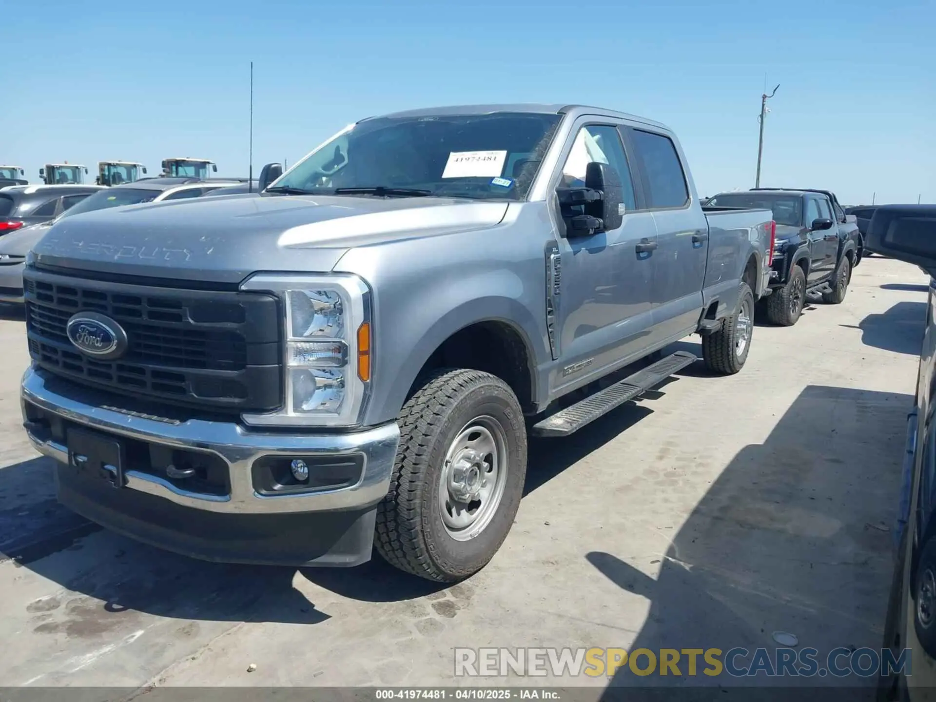 2 fotografías del automóvil dañado 1FT8W3BT9REG00106 FORD F-350 2024