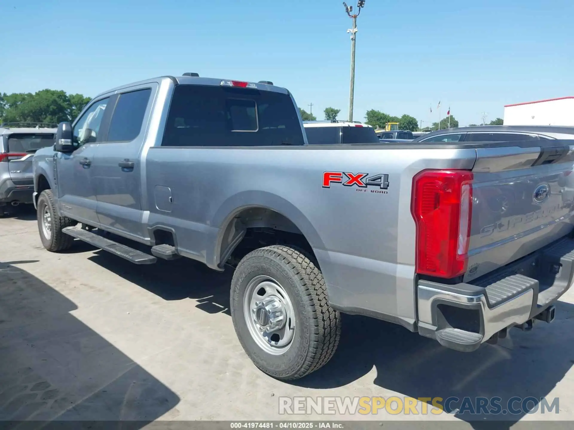 3 fotografías del automóvil dañado 1FT8W3BT9REG00106 FORD F-350 2024