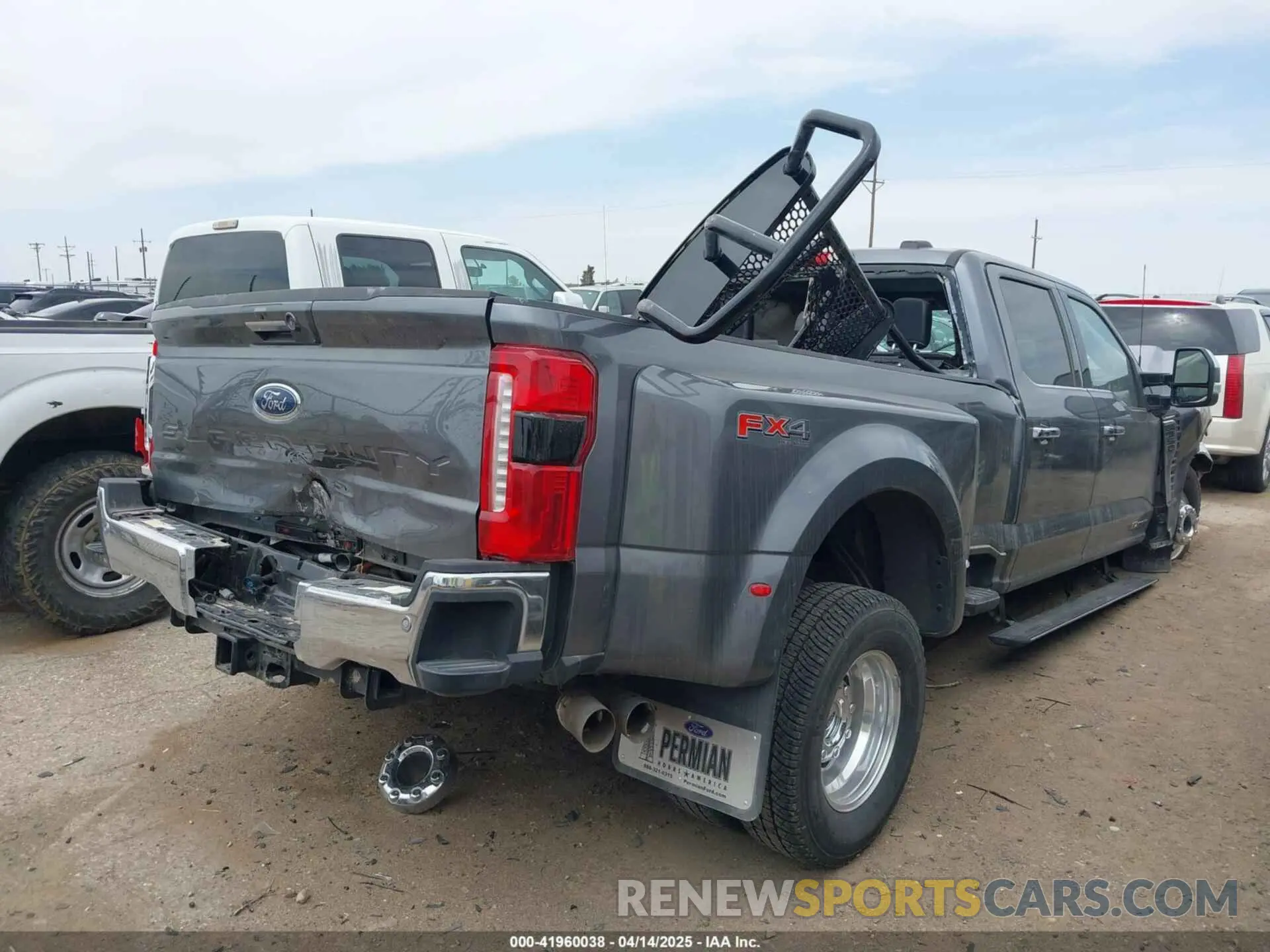4 fotografías del automóvil dañado 1FT8W3DM7RED99523 FORD F-350 2024