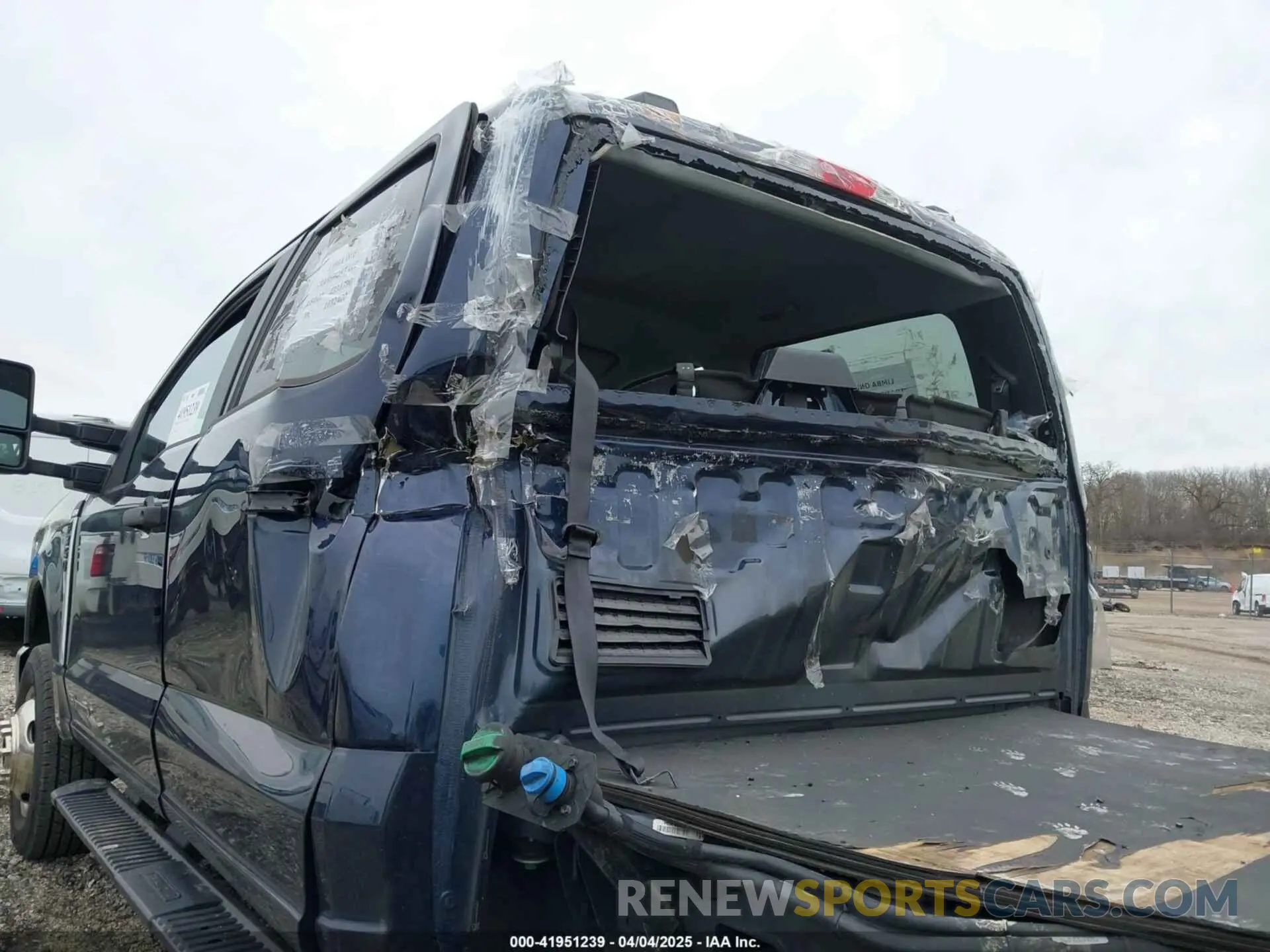 6 fotografías del automóvil dañado 1FT8W3DT0RED74261 FORD F-350 2024